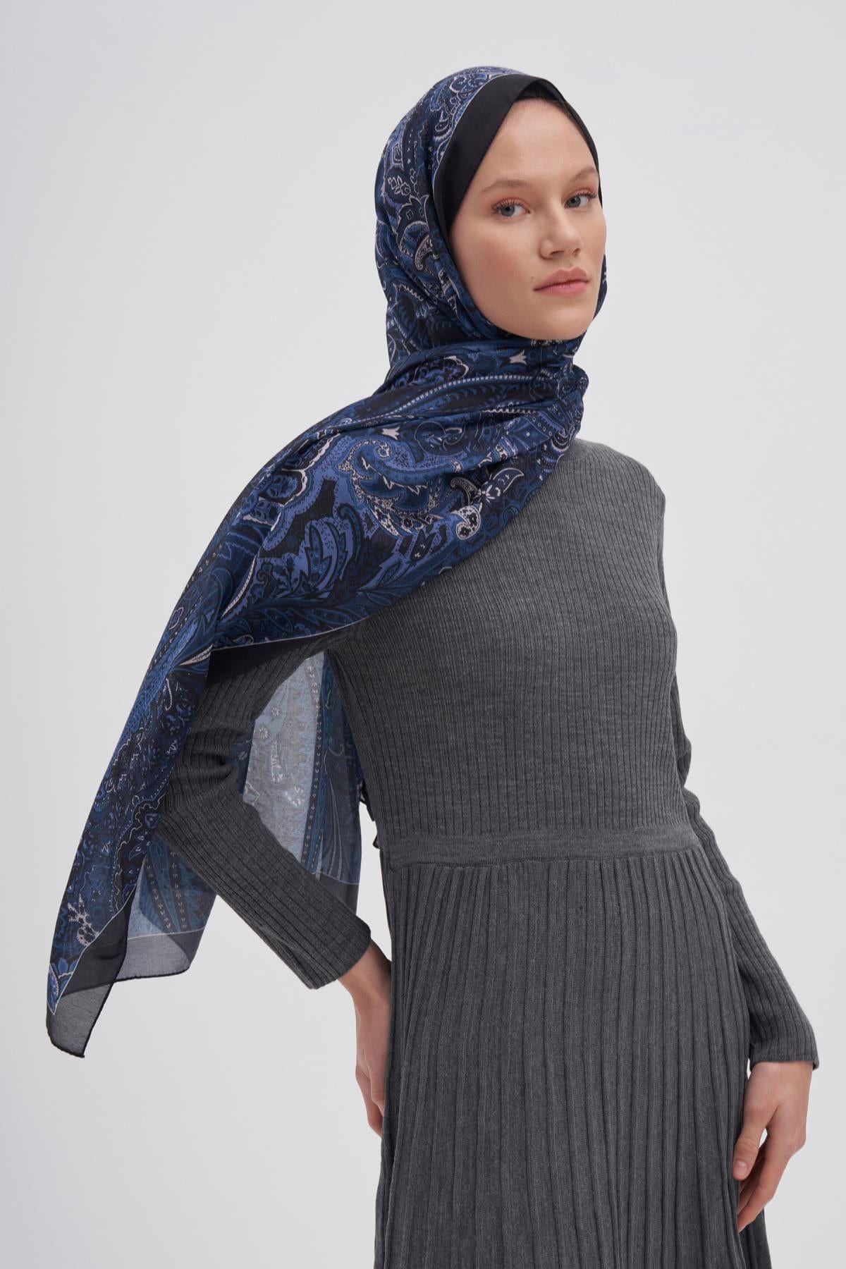diamond-nilla-cotton-scarf-deep-blue-93.jpg