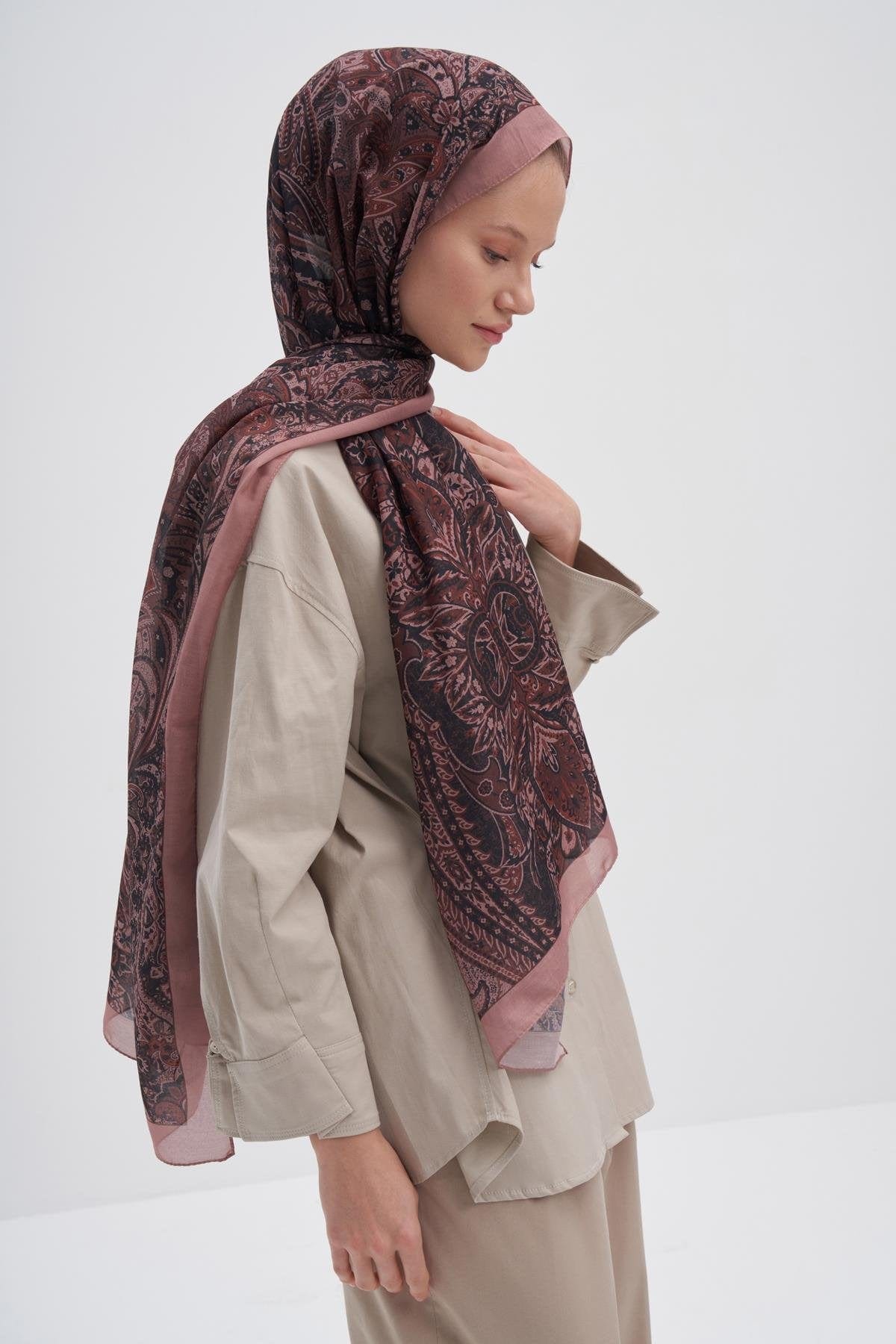 Diamond Nilla Cotton Scarf Milk Coffee
