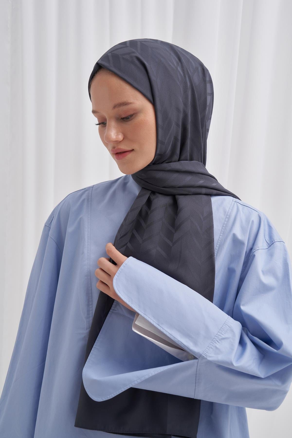 Diamond Pattern Cotton-Silk Scarf with Anthracite