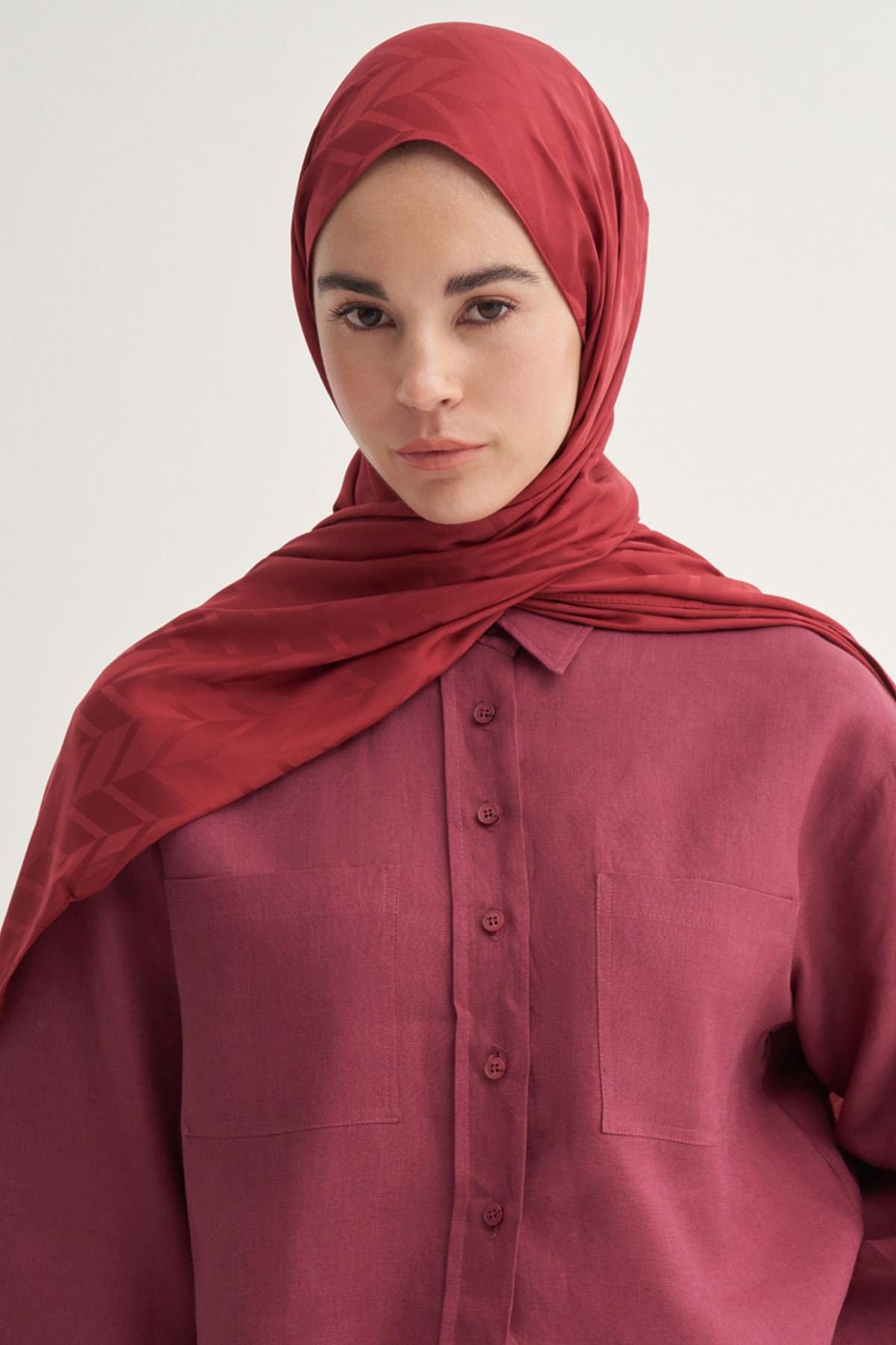 diamond-pattern-cotton-silk-scarf-with-burgundy-2424.jpg