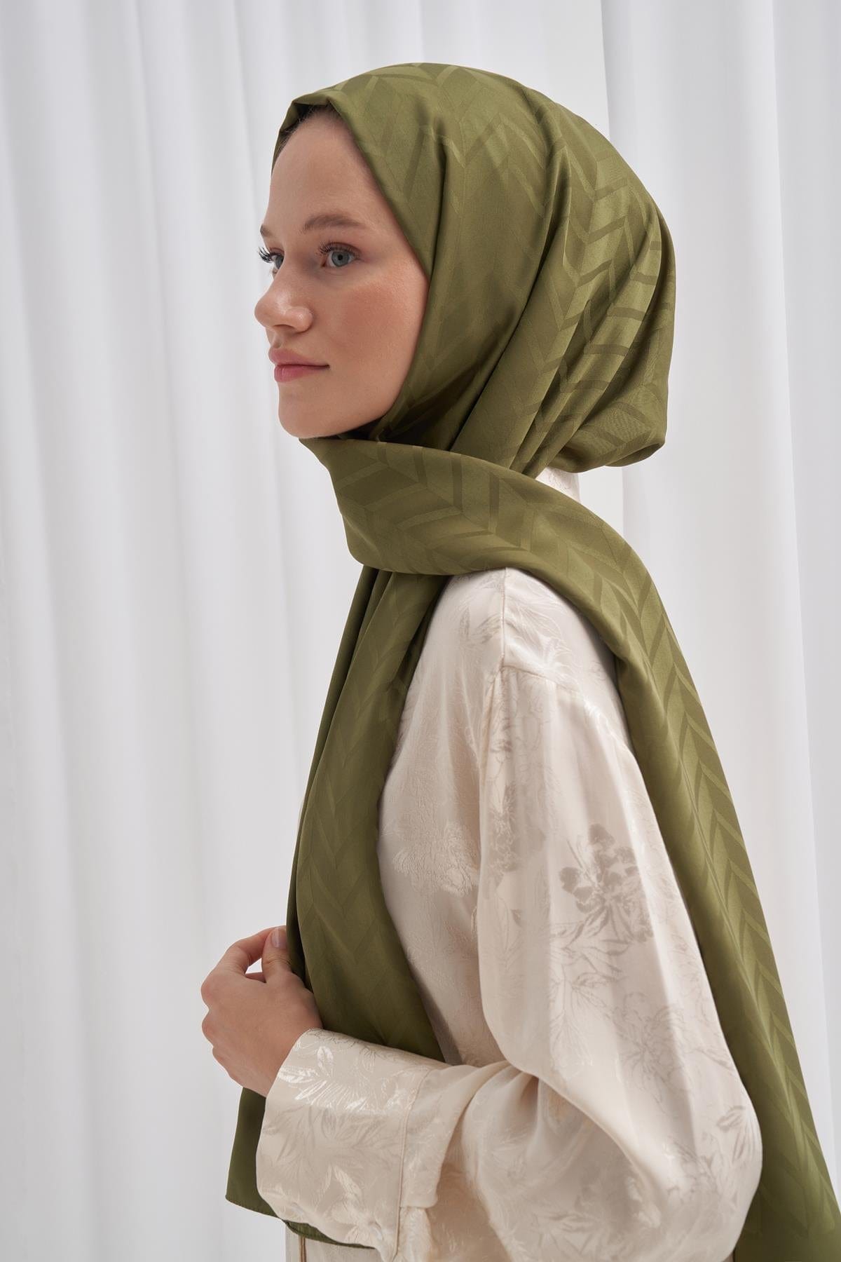 diamond-pattern-cotton-silk-scarf-with-olive-green-2495.jpg