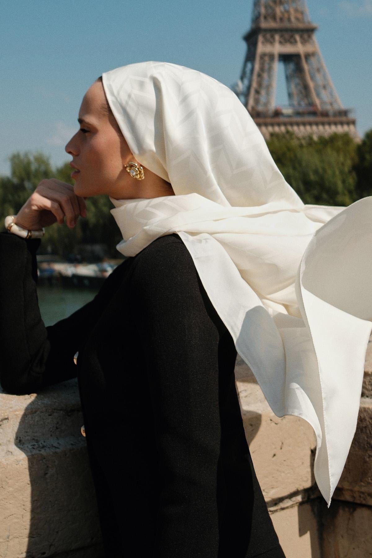 diamond-pattern-cotton-silk-scarf-with-pearl-2547.jpg