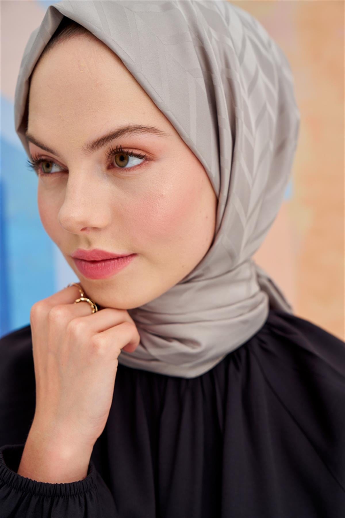 Diamond Pattern Cotton-Silk Scarf with Smoky
