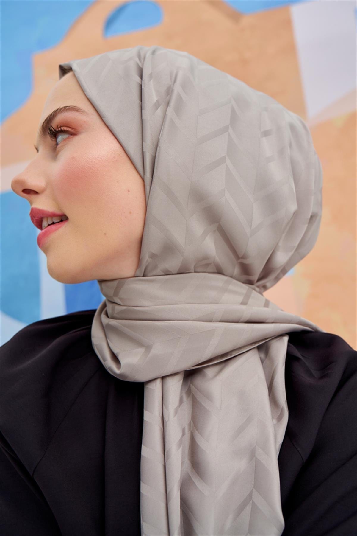 Diamond Pattern Cotton-Silk Scarf with Smoky