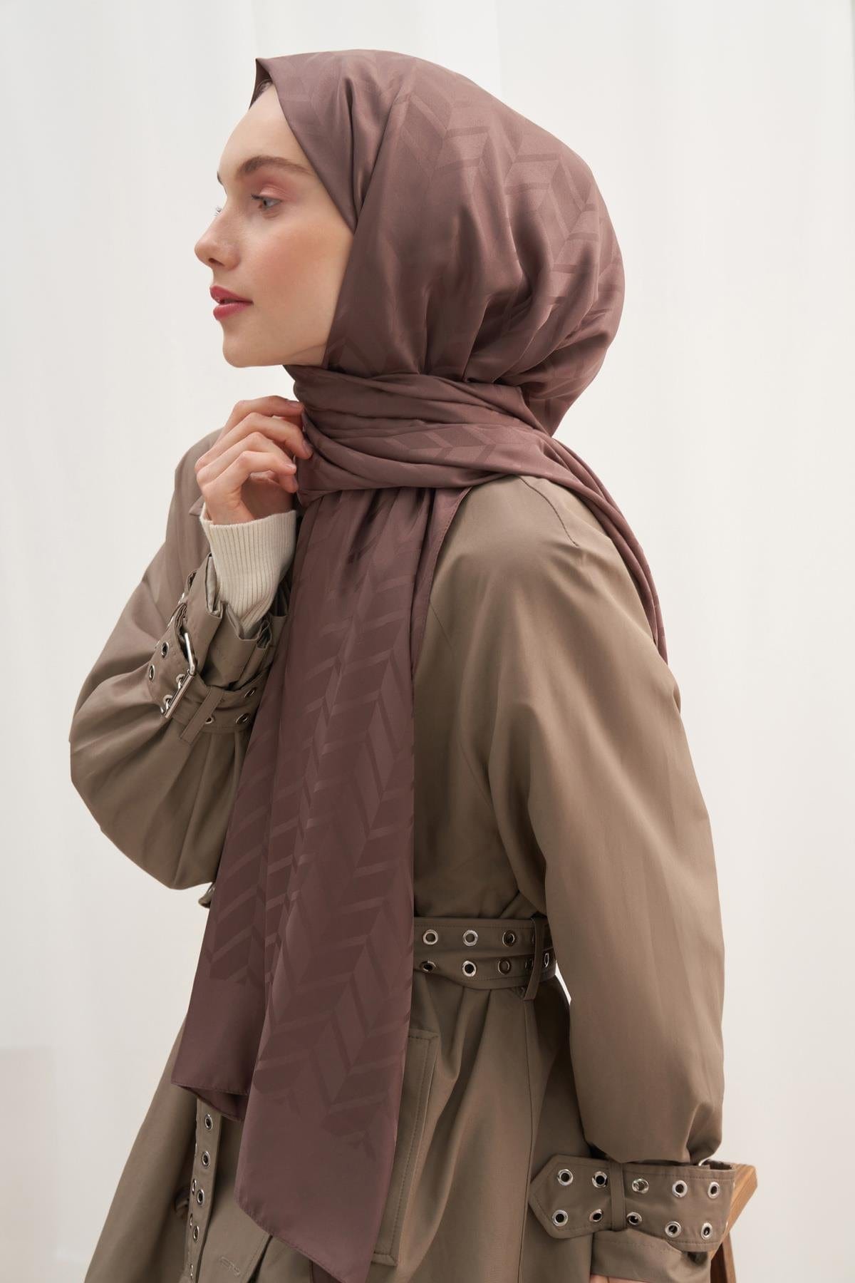 diamond-pattern-cotton-silk-scarf-with-soft-brown-2443.jpg