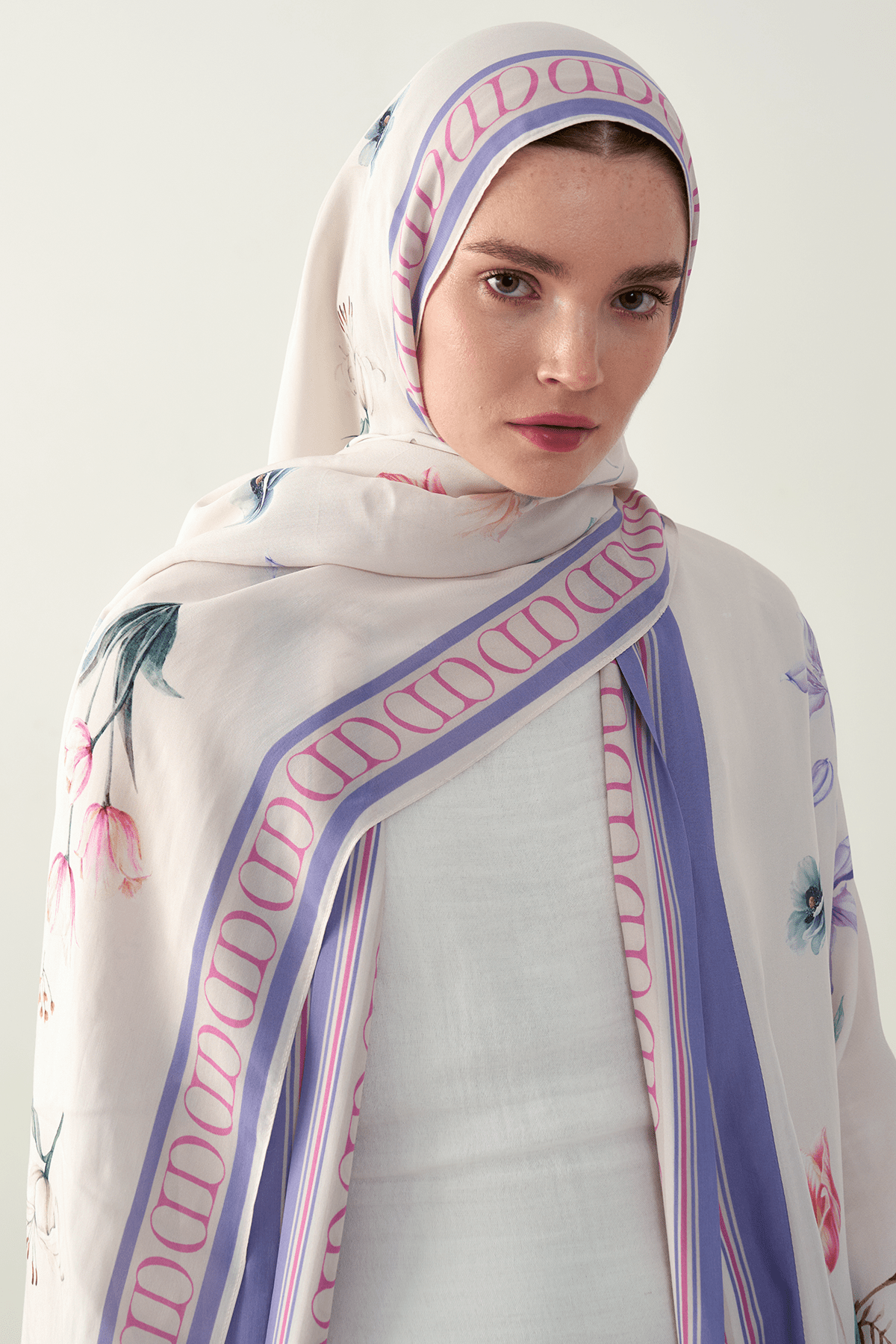 dream-cicekli-monogram-viscose-scarf-cream-1406.png