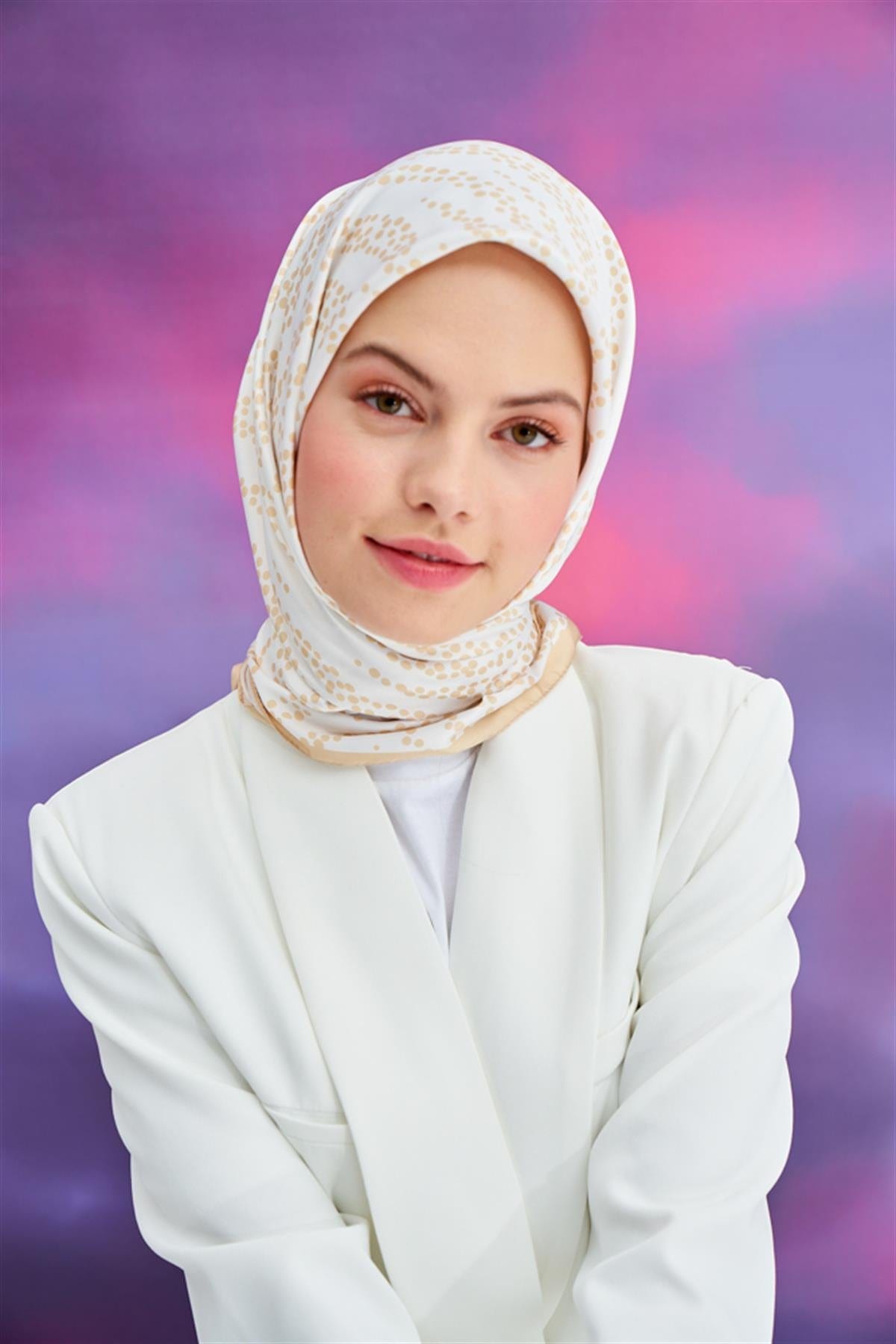 Drop Pattern Twill Square Scarf Beige