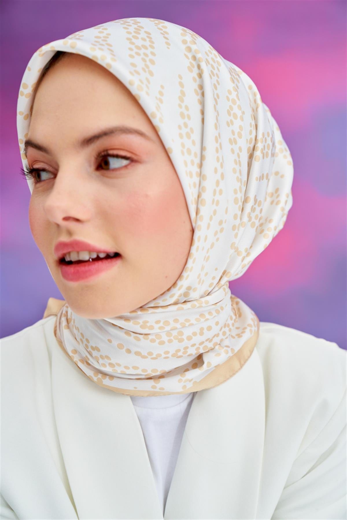 Drop Pattern Twill Square Scarf Beige