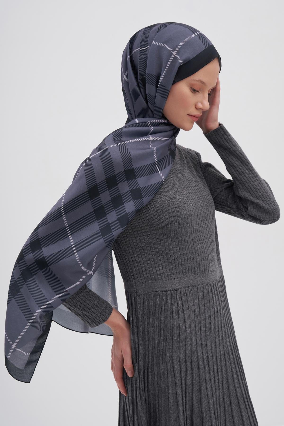 echo-cuadros-cotton-scarf-gray-1718.jpg