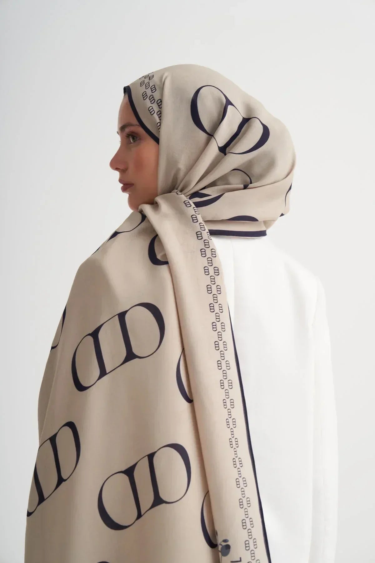 elegance-monogram-viscose-latte-5364 - Carell Hijab