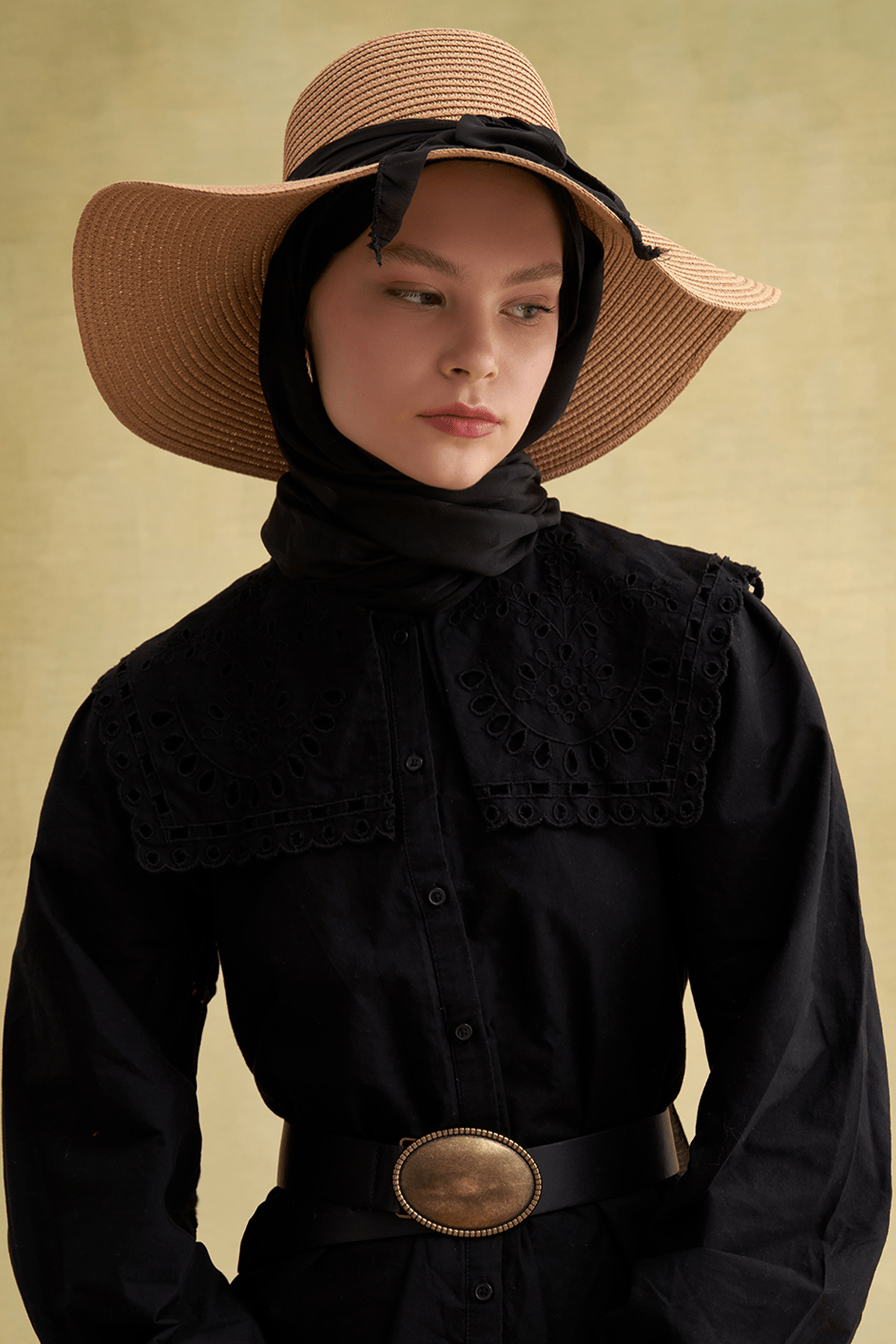 elegant-straw-hat-with-ribbon-detail-camel-1685.png