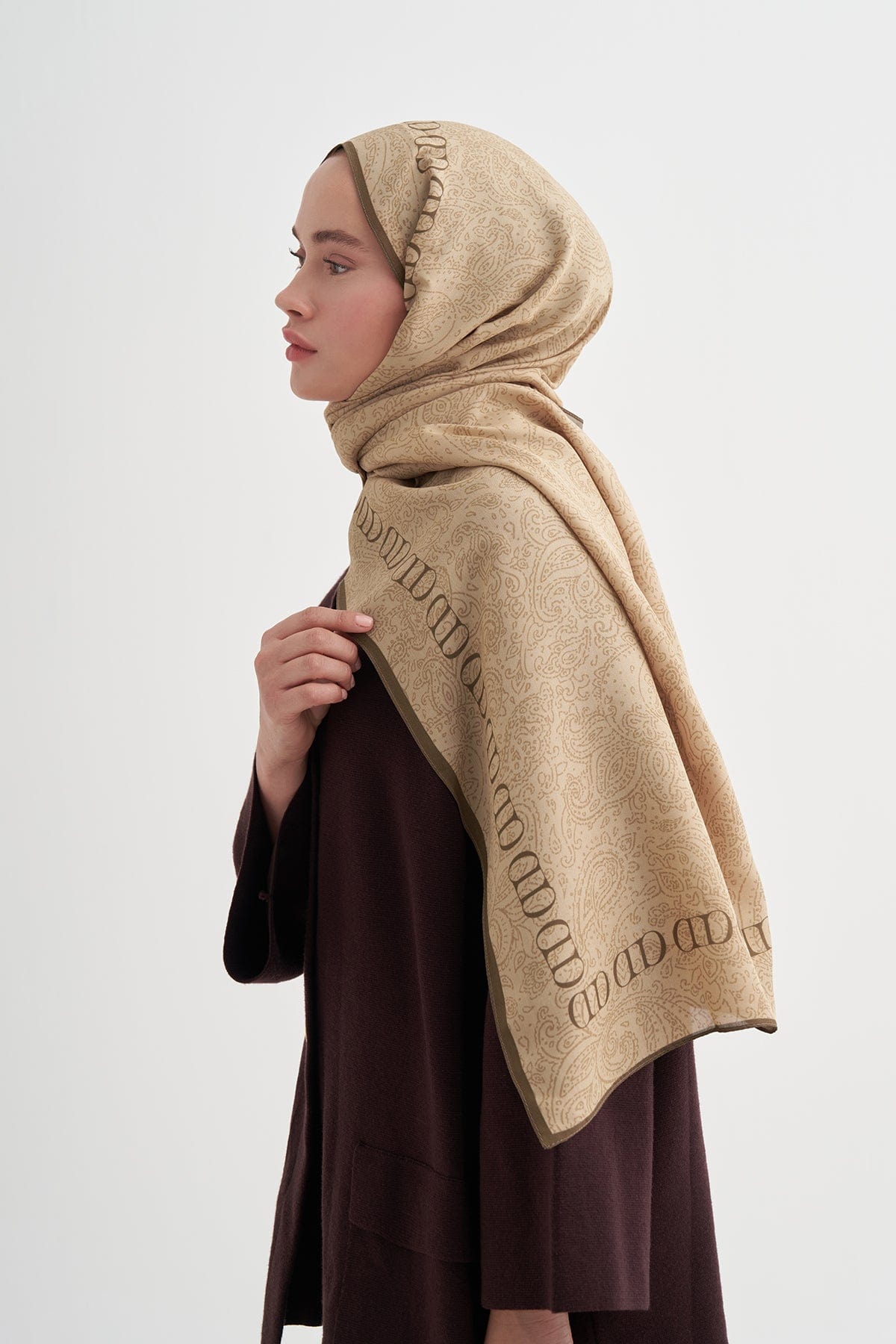 Elenora Monogram Viscose Scarf Dore