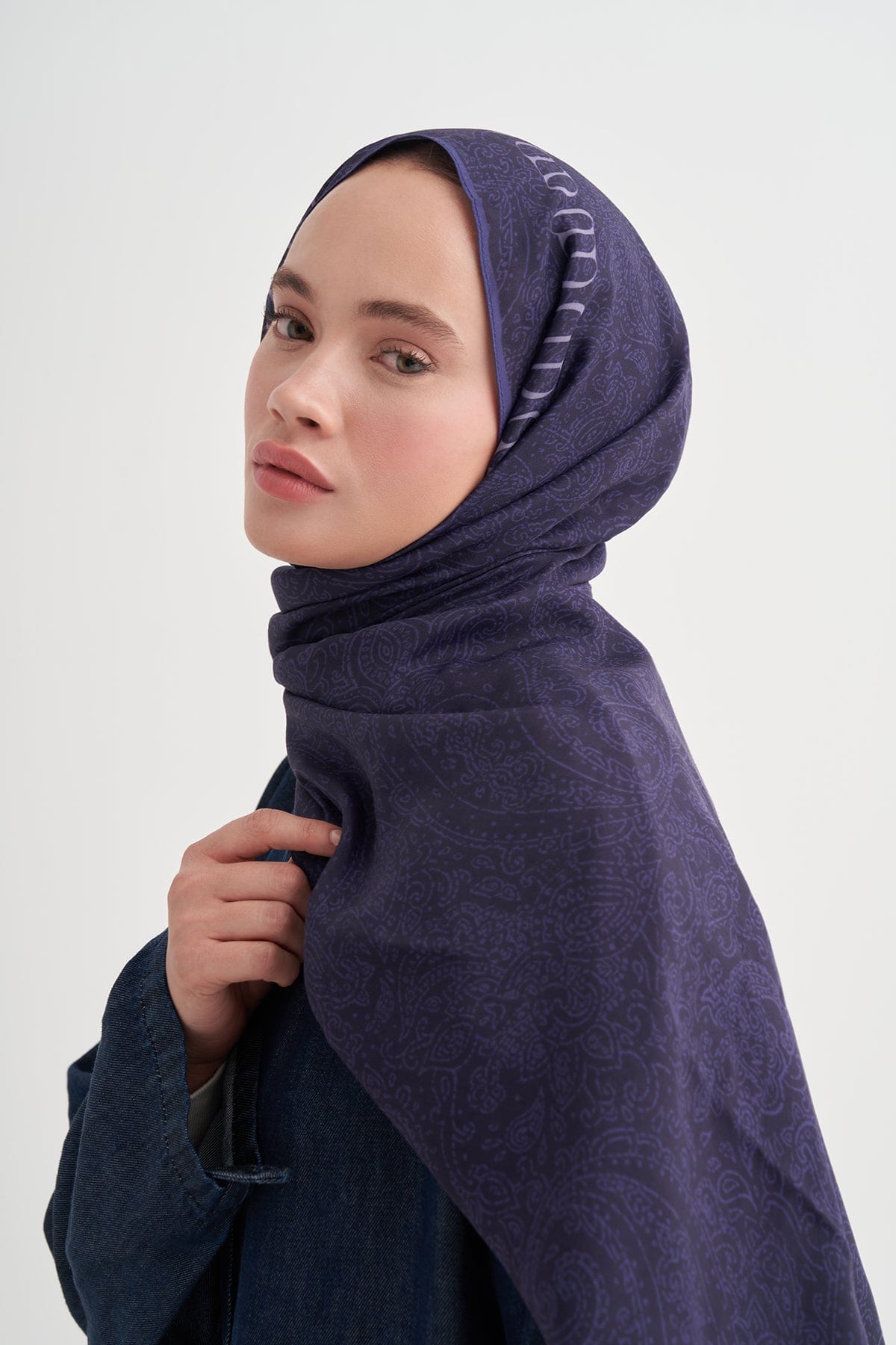 elenora-monogram-viscose-scarf-purple-blue-4069.jpg
