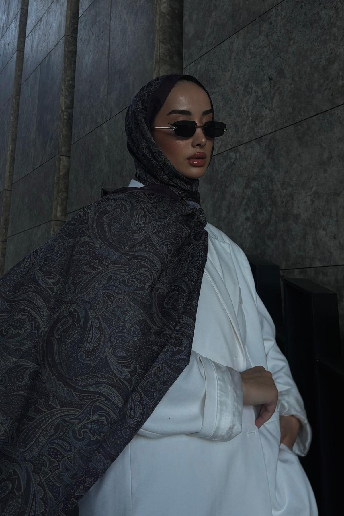 Elifnur Tak'S Choice: Shades Nilla Cotton Scarf Reddish