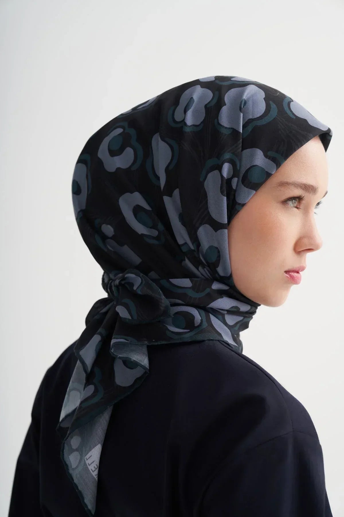 elori-soft-scarf-petrol-blue-4962 - Carell Hijab