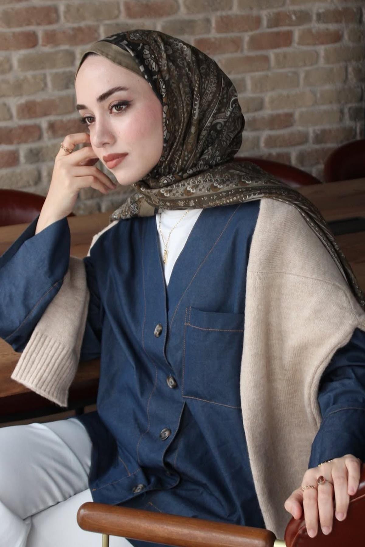ennur-turk-s-choice-breeze-early-silk-scarf-mink-2860.jpg