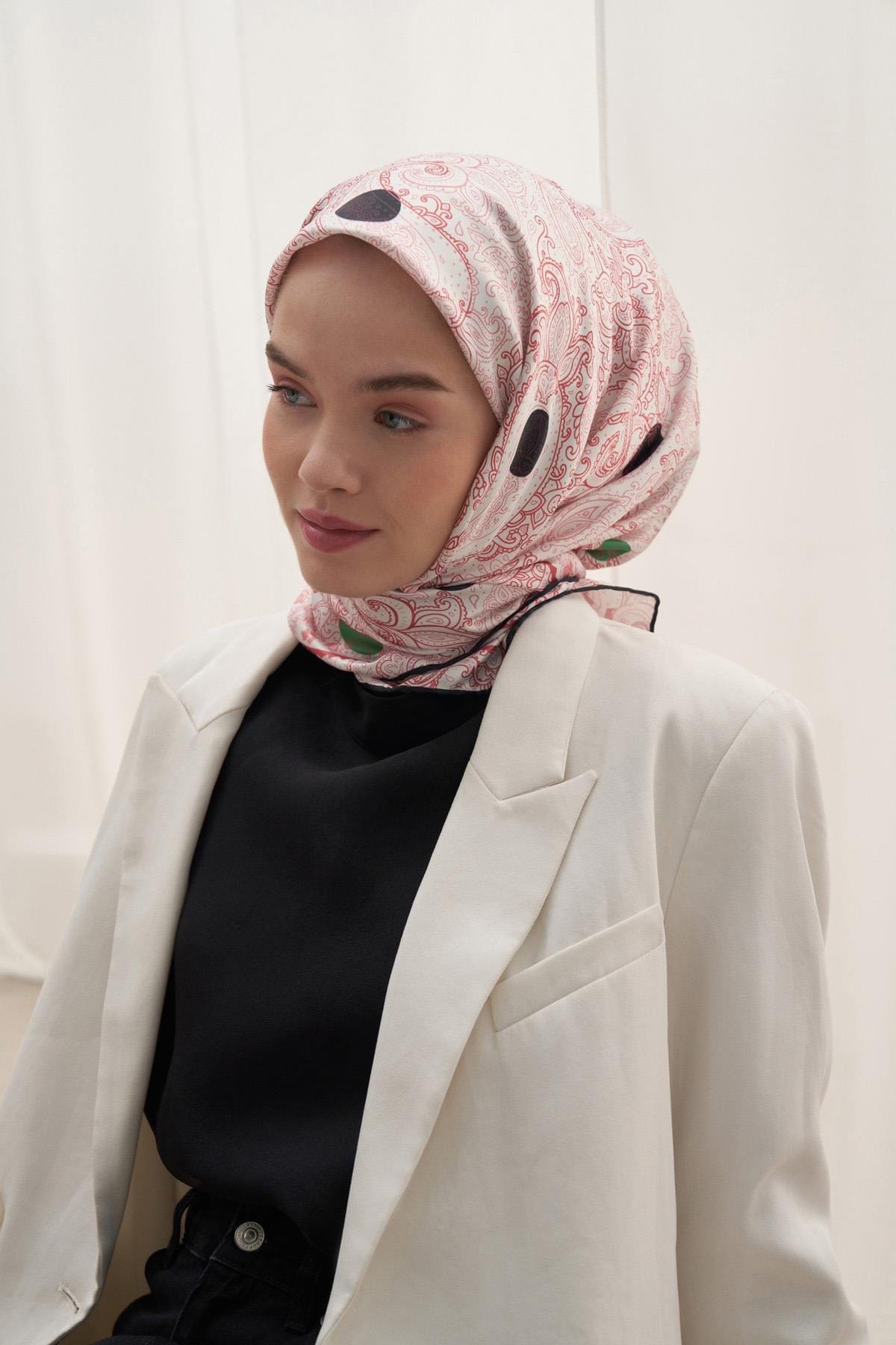 Ethnic Pattern Twill Square Scarf