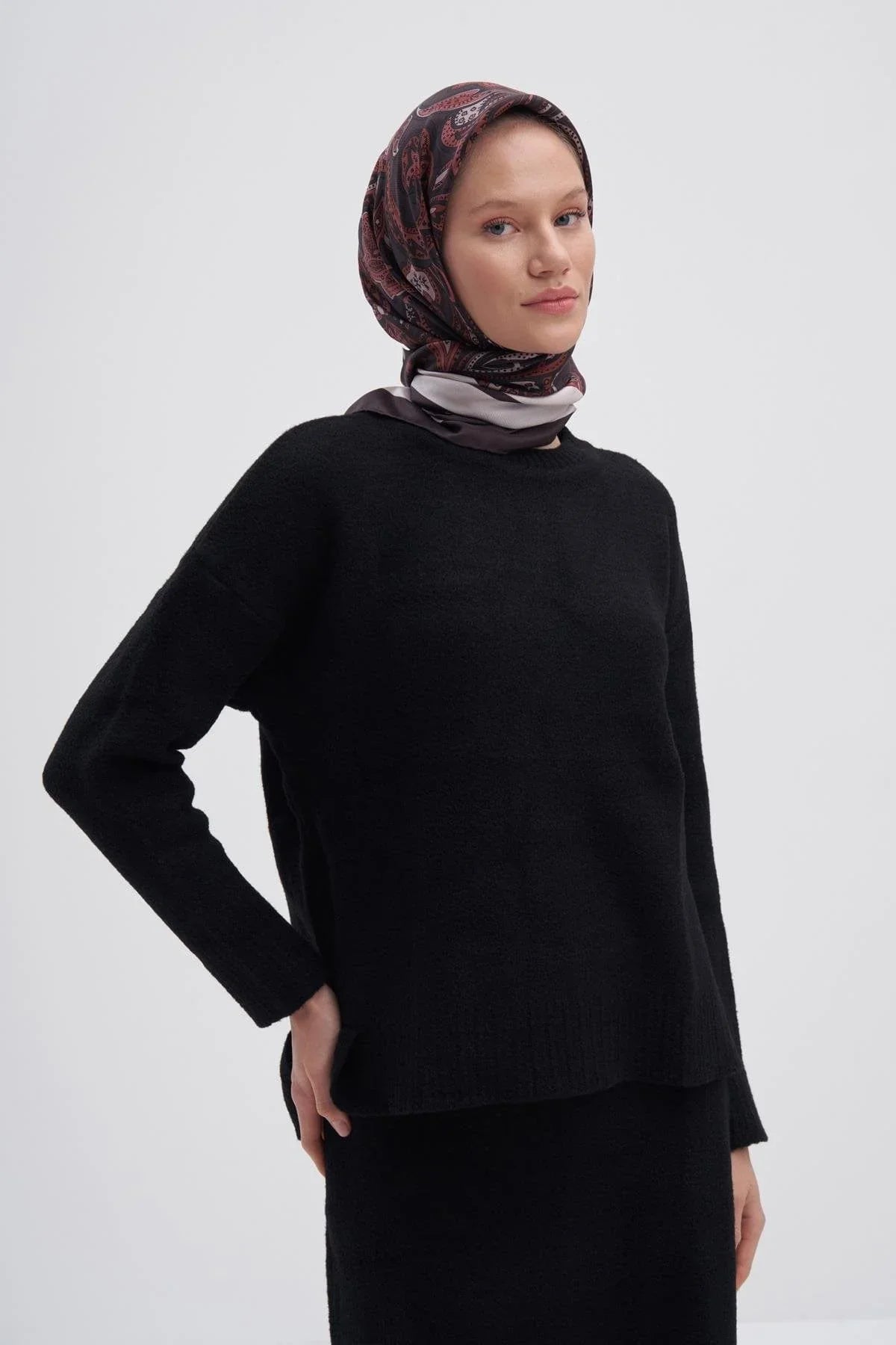 Etnic Brurgundy Mulbary Silk Square Scarf