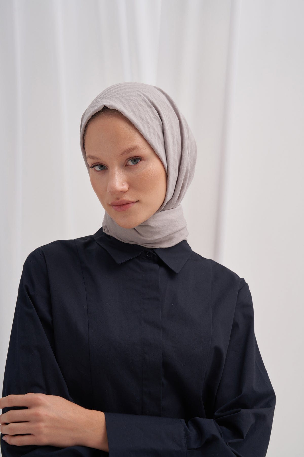 fasone-modal-jacquard-scarf-smoky-3108_9ce1735d-9540-4a19-83c3-591c323d7c5f.jpg