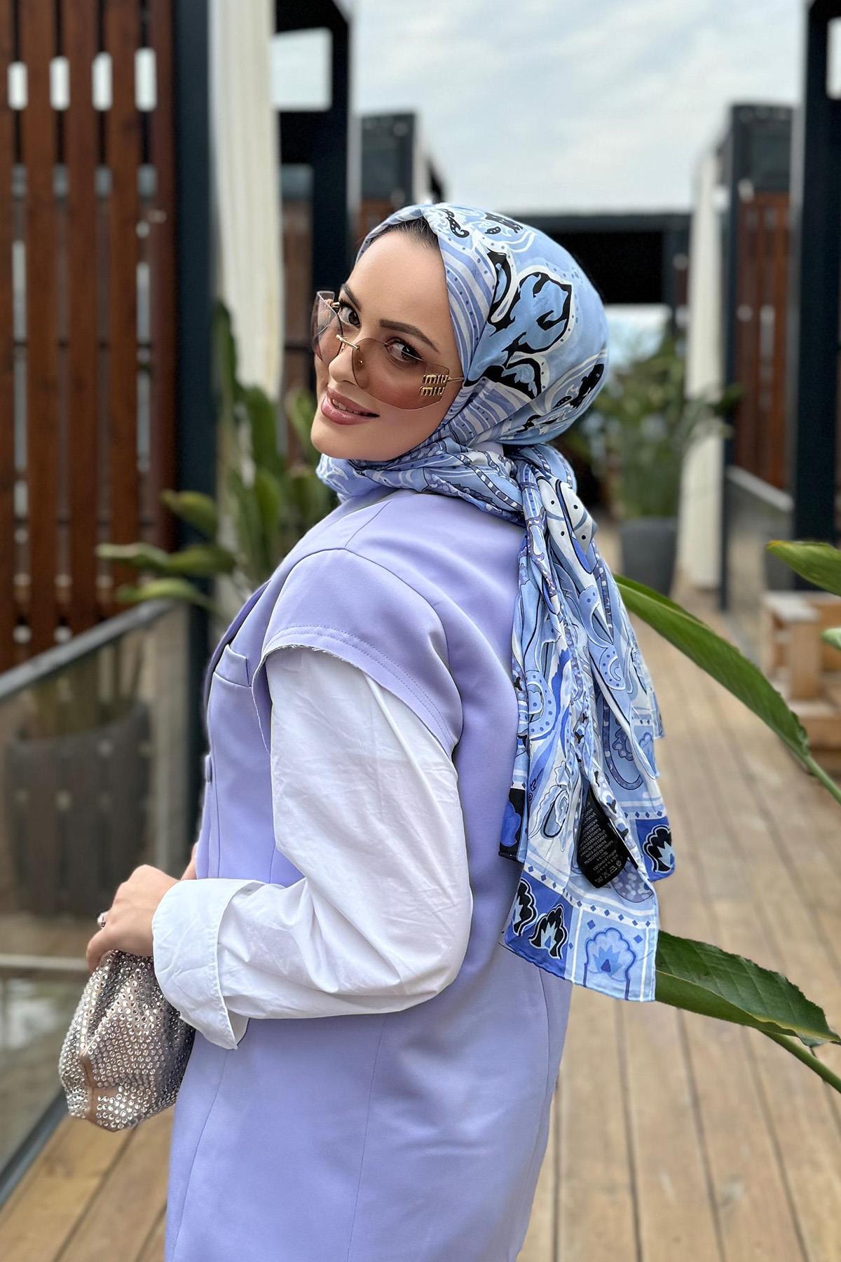 feyza-ayanoglu-s-choice-azure-comfy-silk-scarf-blue-202.jpg