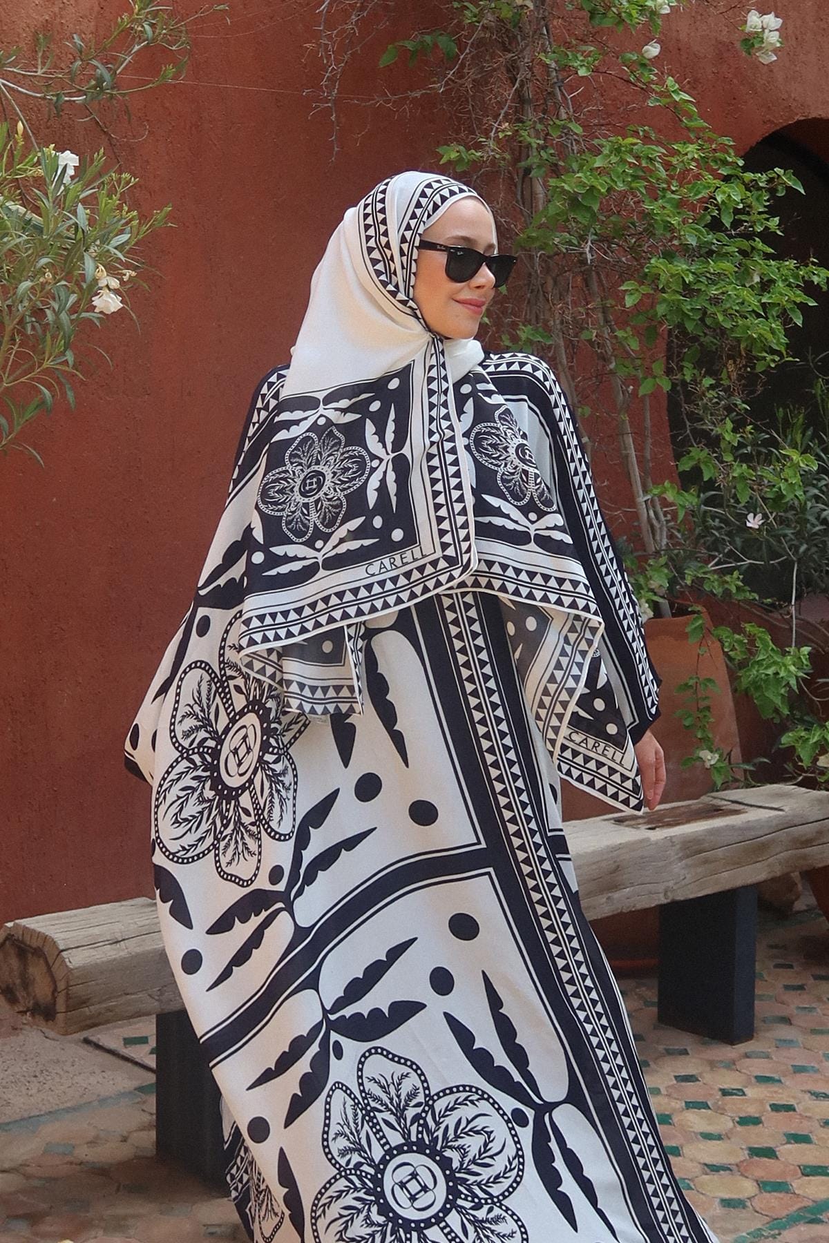 Feyza Hakyemez's Choice: Atlas Monogram Viscose Scarf Ecru