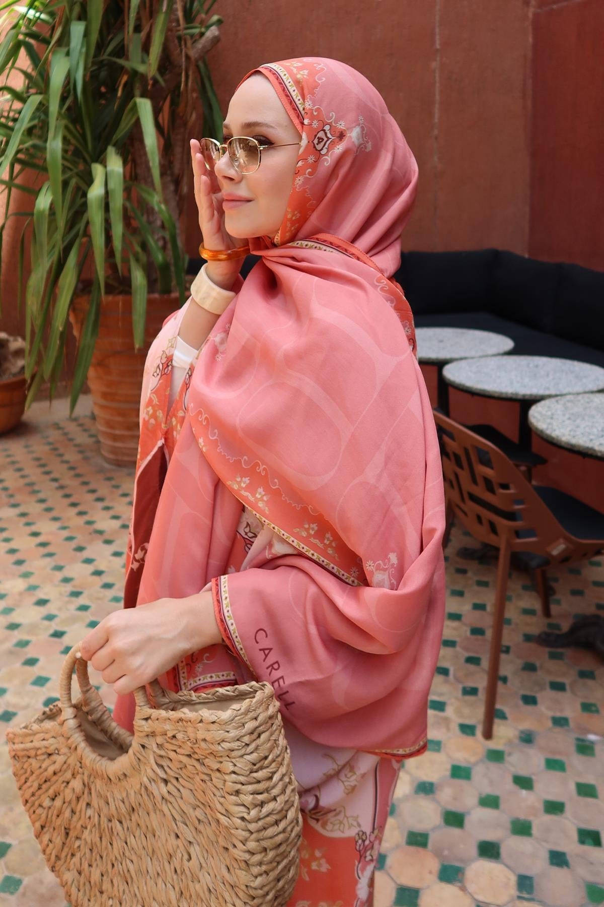 feyza-hakyemez-s-choice-maknesa-monogram-viscose-scarf-coral-1444.jpg