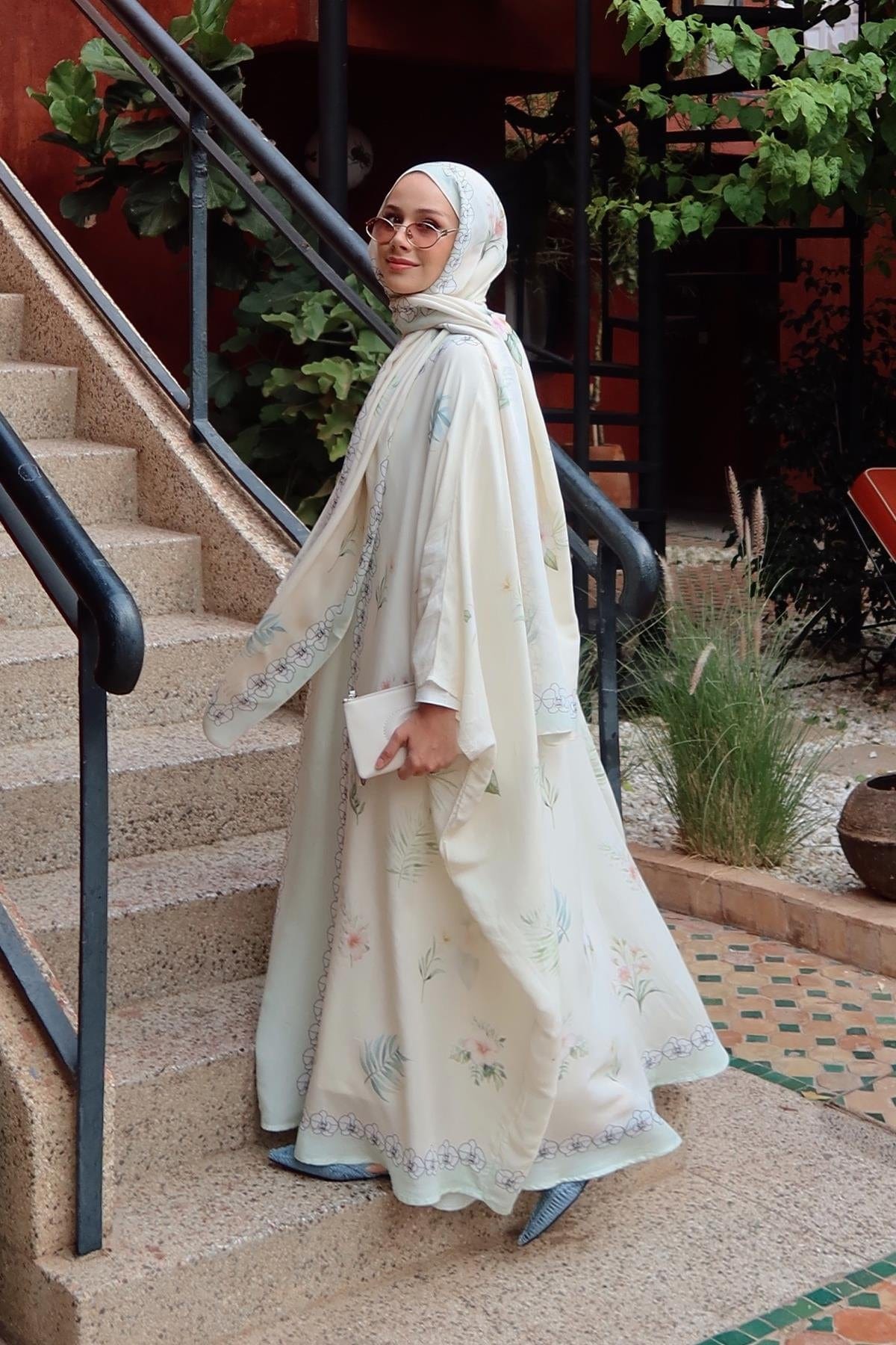 feyza-hakyemez-s-choice-rosmina-viscose-kaftan-cream-1568.jpg