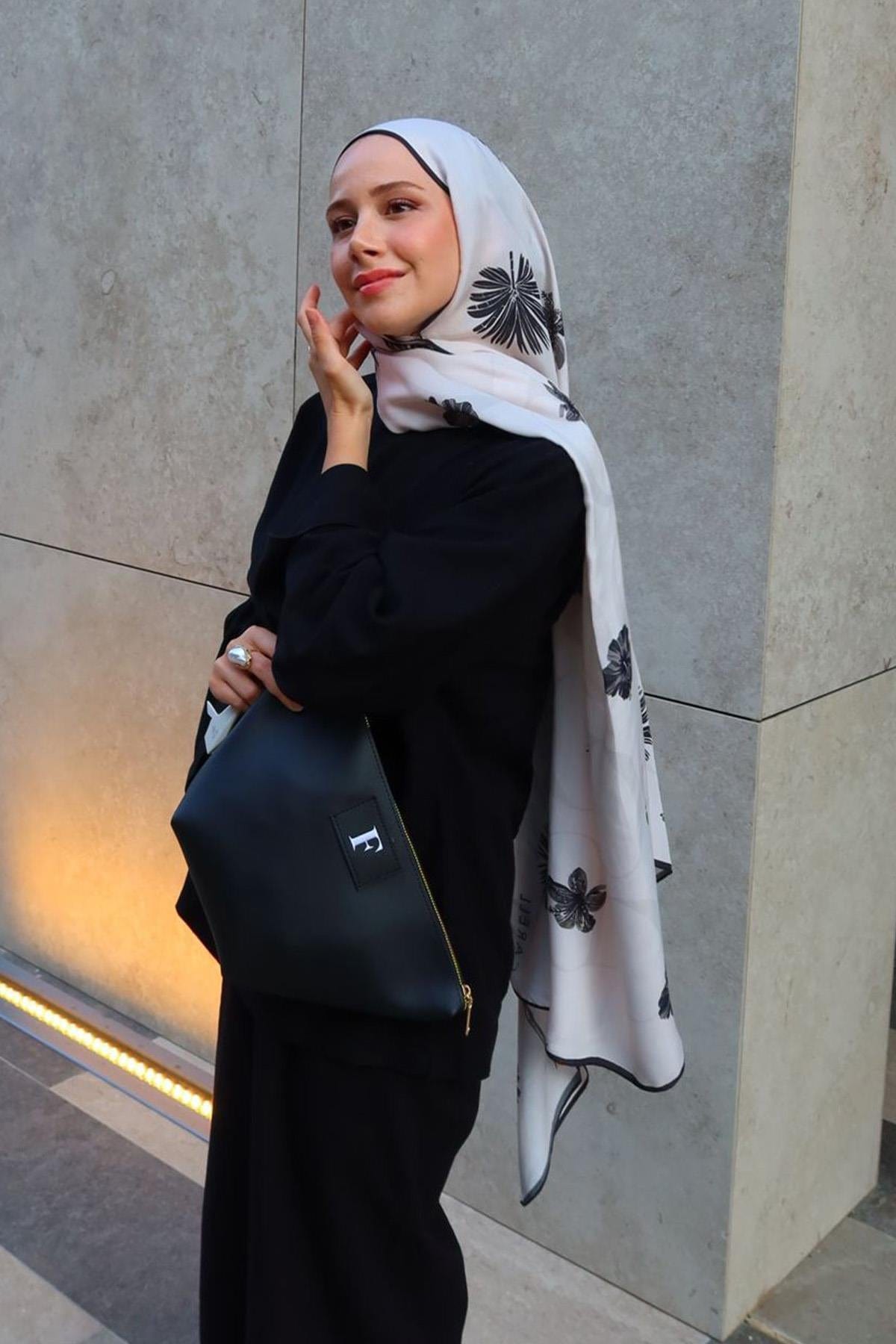 Feyza Hakymez's Choice: Noir Floral Monogram Viscose Scarf Cream