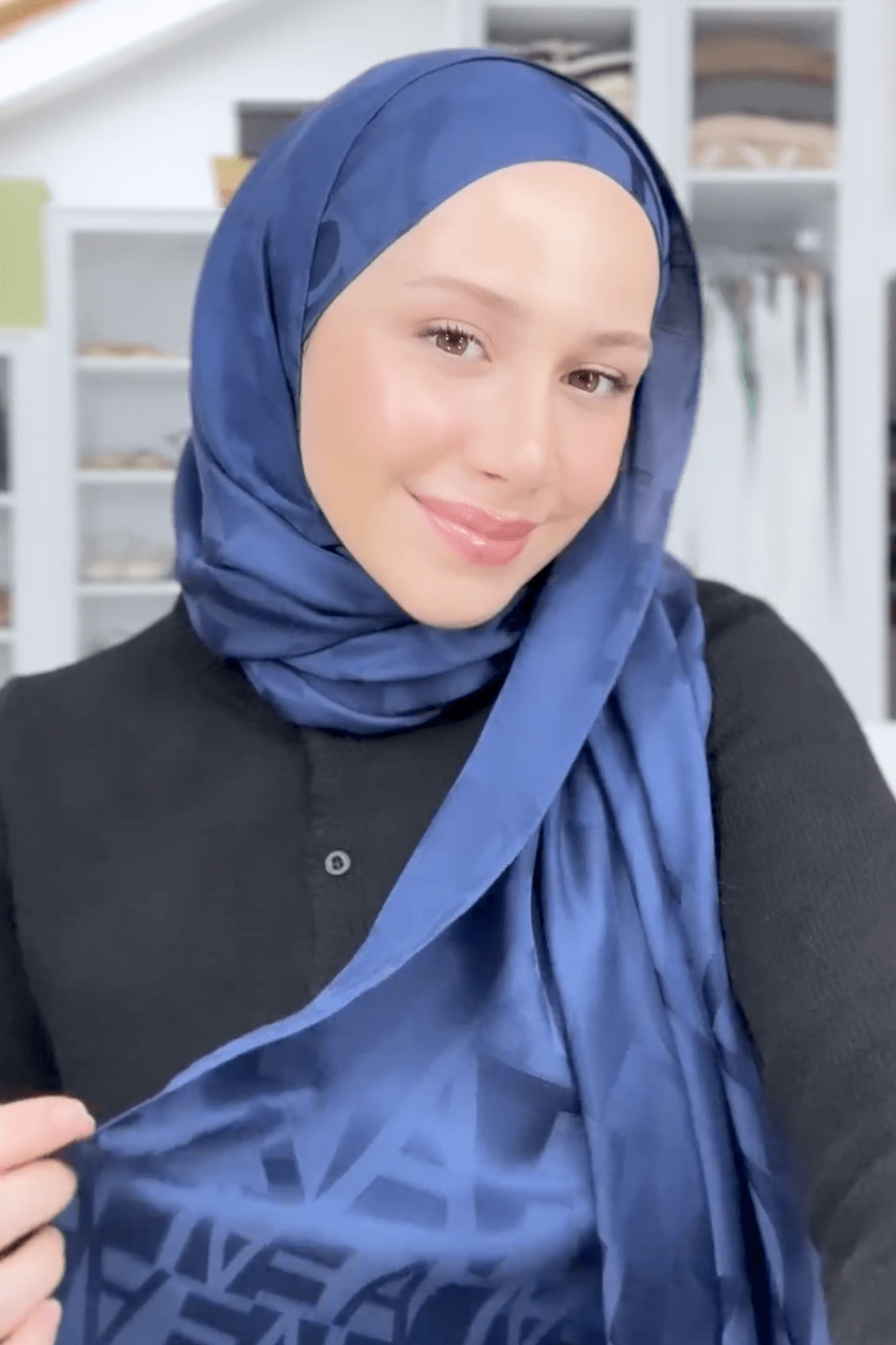 feyza-s-choice-script-pattern-jacquard-italian-silk-scarf-deep-blue-622.png