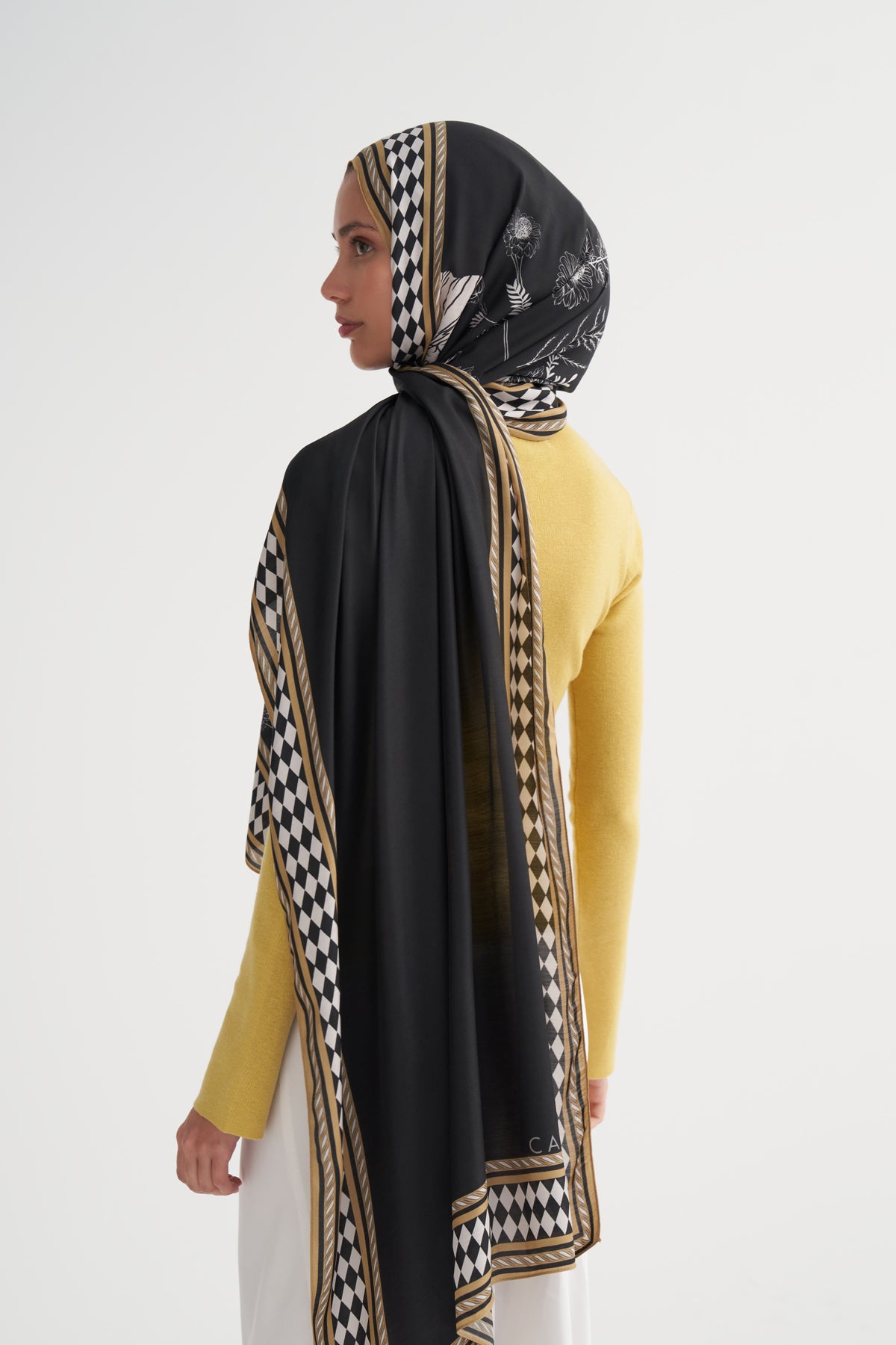 Fiora Incira Viscose Scarf Anthracite