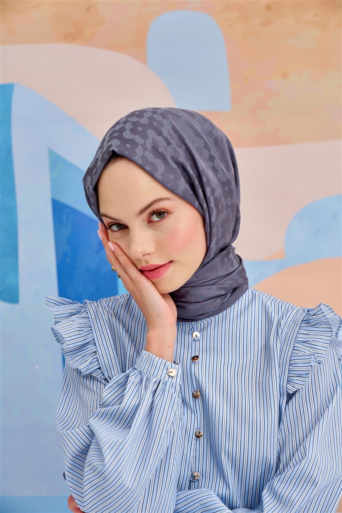 Floral Pattern Jacquard Italian Silk Scarf Grey