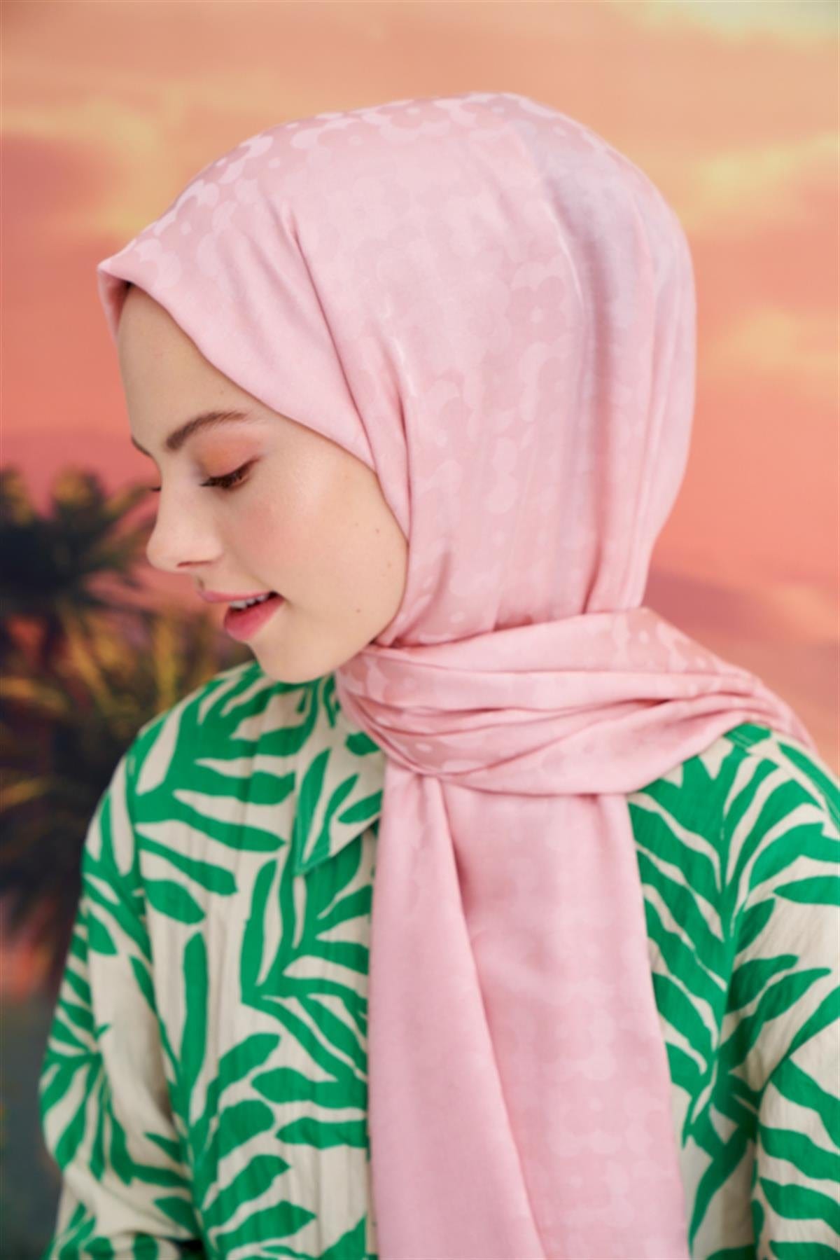 floral-pattern-jacquard-italian-silk-scarf-powder-pink-3235.jpg