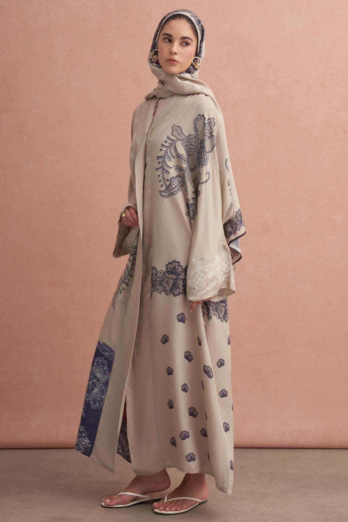 floral-viscose-abaya-latte-1075_ef6a7d14-8a11-4cf6-8c46-f33f6d998d00.jpg