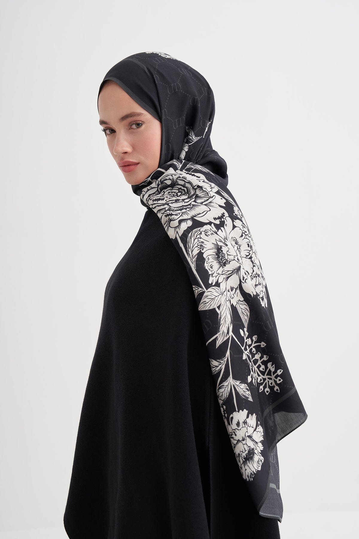 floriva-monogram-viscose-scarf-black-3992.jpg