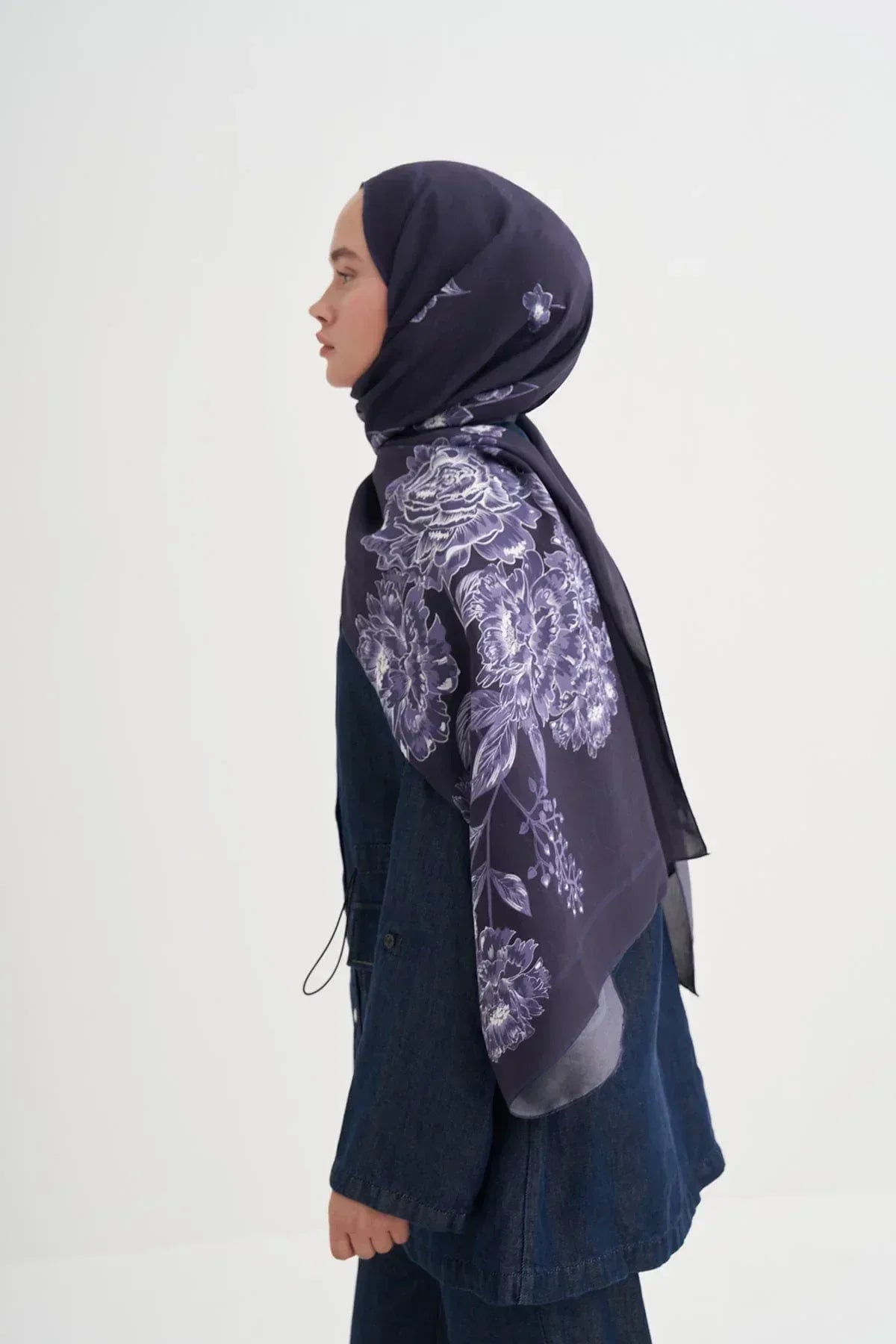 floriva-monogram-viscose-scarf-dark-purple-4009 - Carell Hijab
