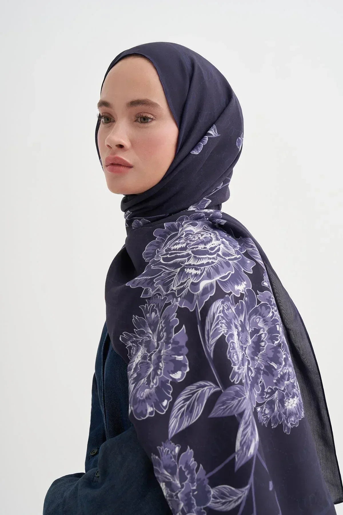 floriva-monogram-viscose-scarf-dark-purple-4011 - Carell Hijab