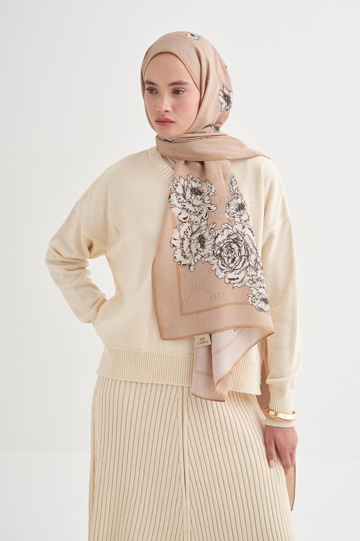 floriva-monogram-viscose-scarf-ivory-3999.jpg