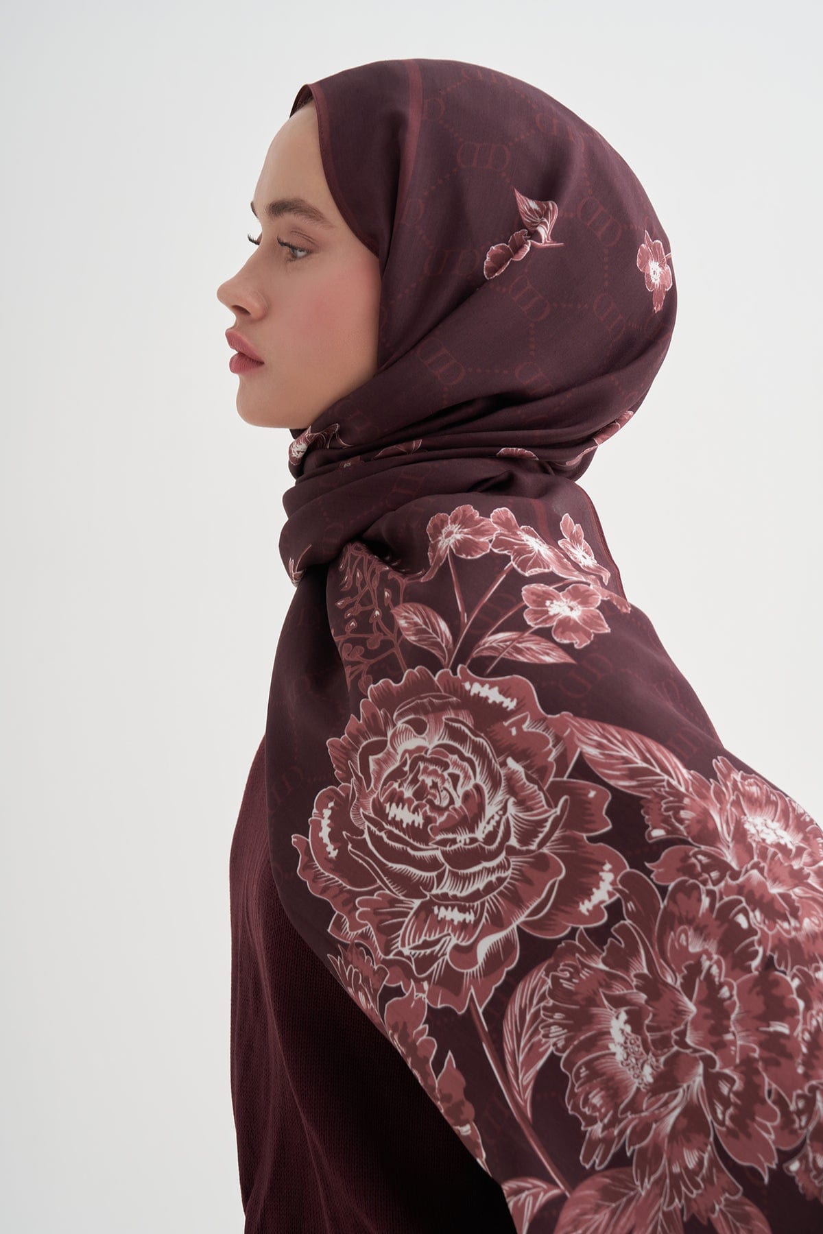 floriva-monogram-viscose-scarf-reddish-4005.jpg