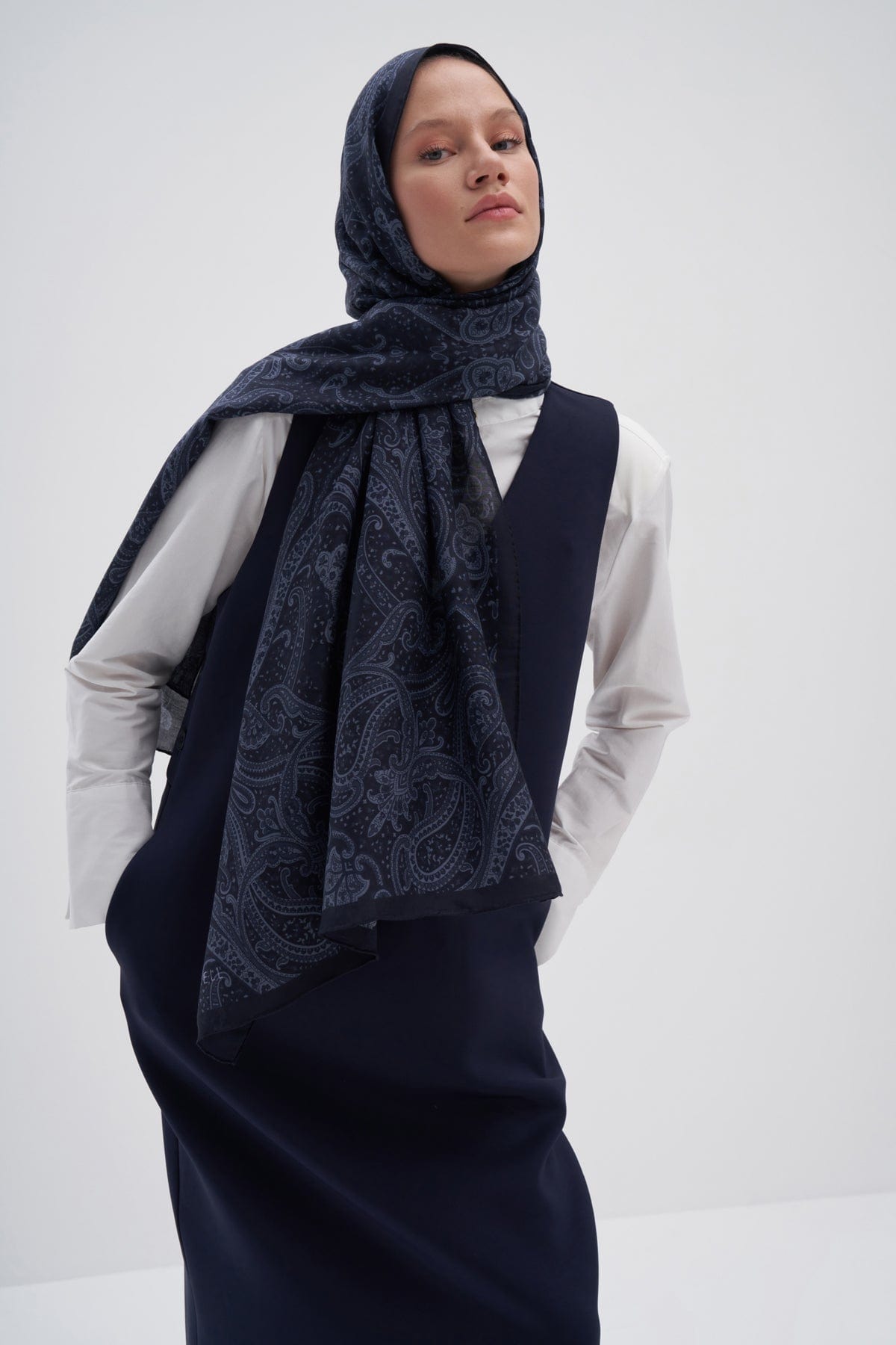 flow-early-silk-scarf-indigo-2733.jpg