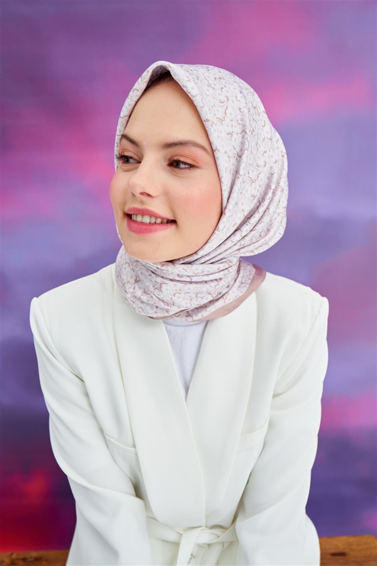 Flower Pattern Twill Square Scarf Mink