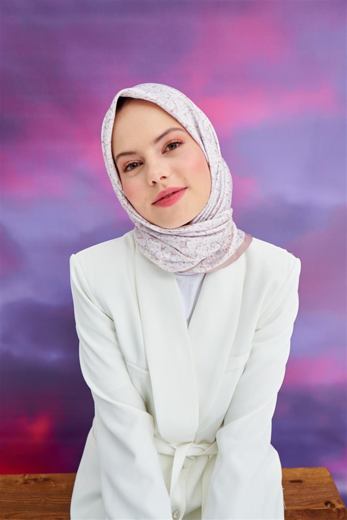 Flower Pattern Twill Square Scarf Mink