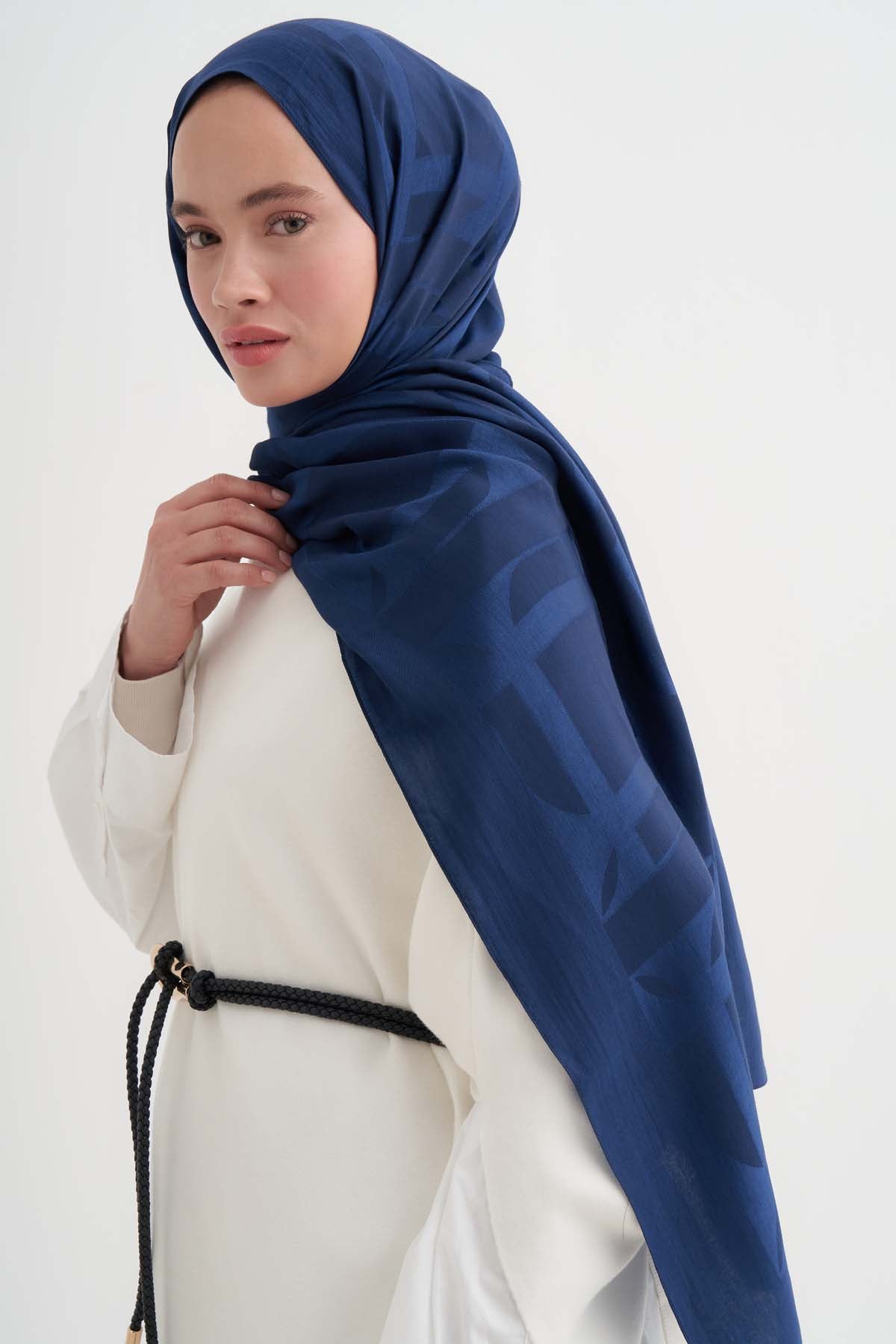 geometrik-pattern-liora-cottton-scarf-deep-blue-3741.jpg