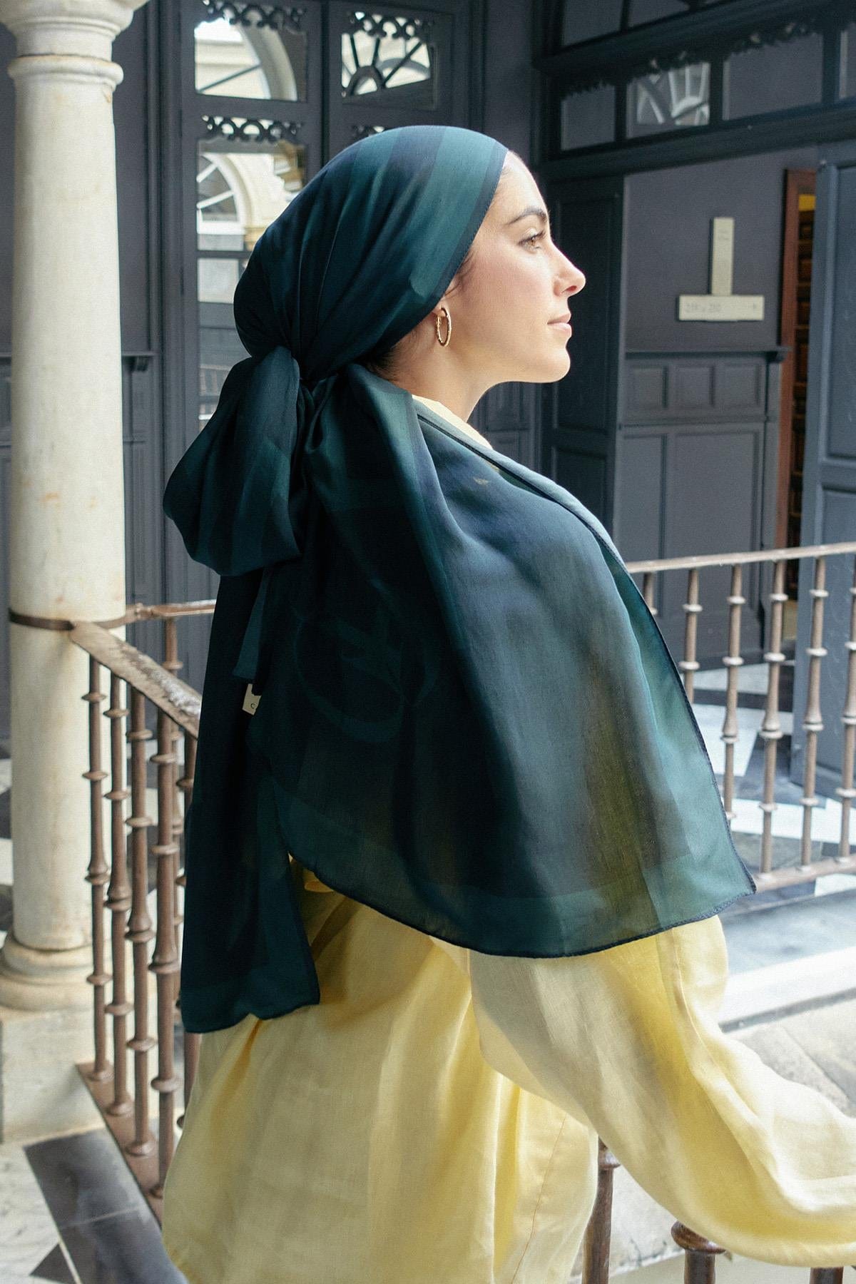 glamour-monogram-viscose-scarf-emerald-green-1457_b6a4395a-47c8-4247-9b98-7d43eff5e1d8.jpg