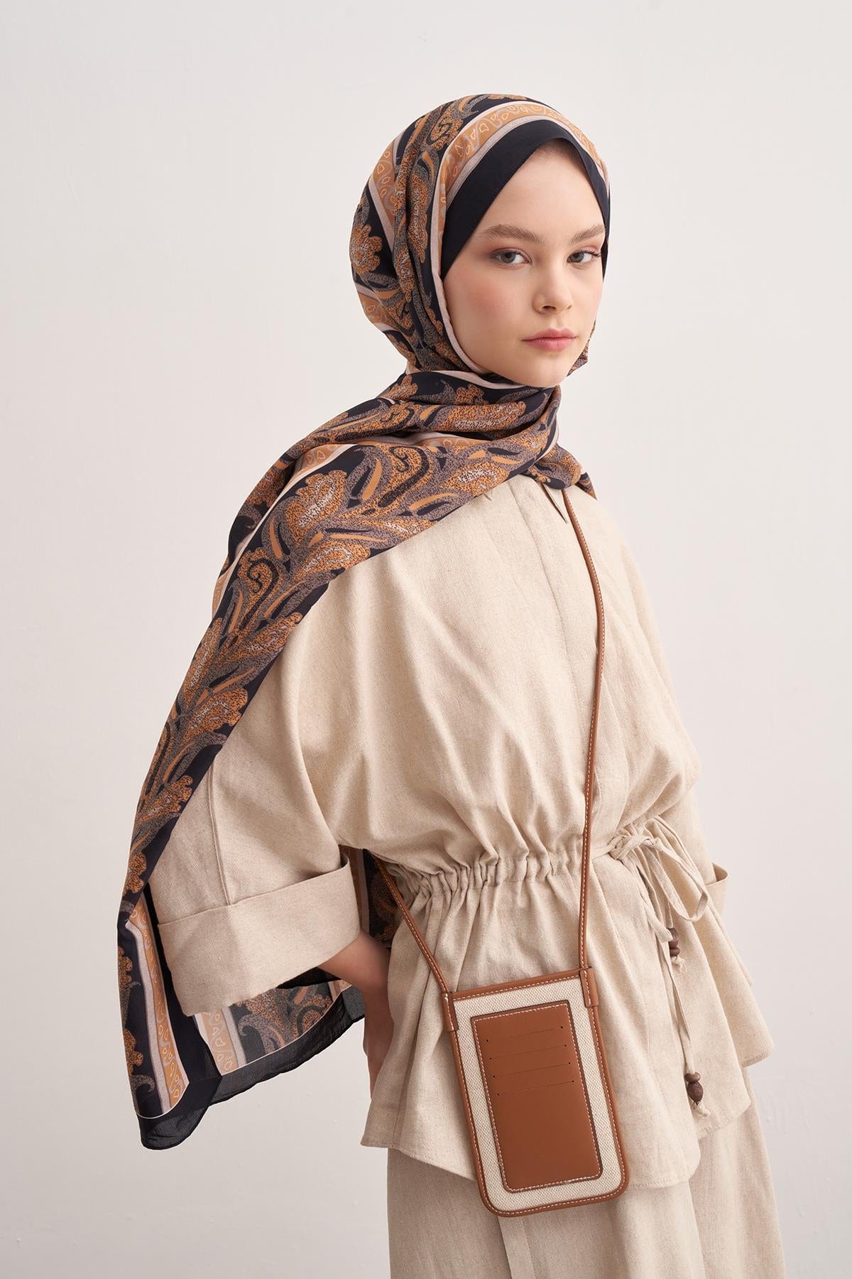 glow-vela-viscose-scarf-gold-2356.jpg