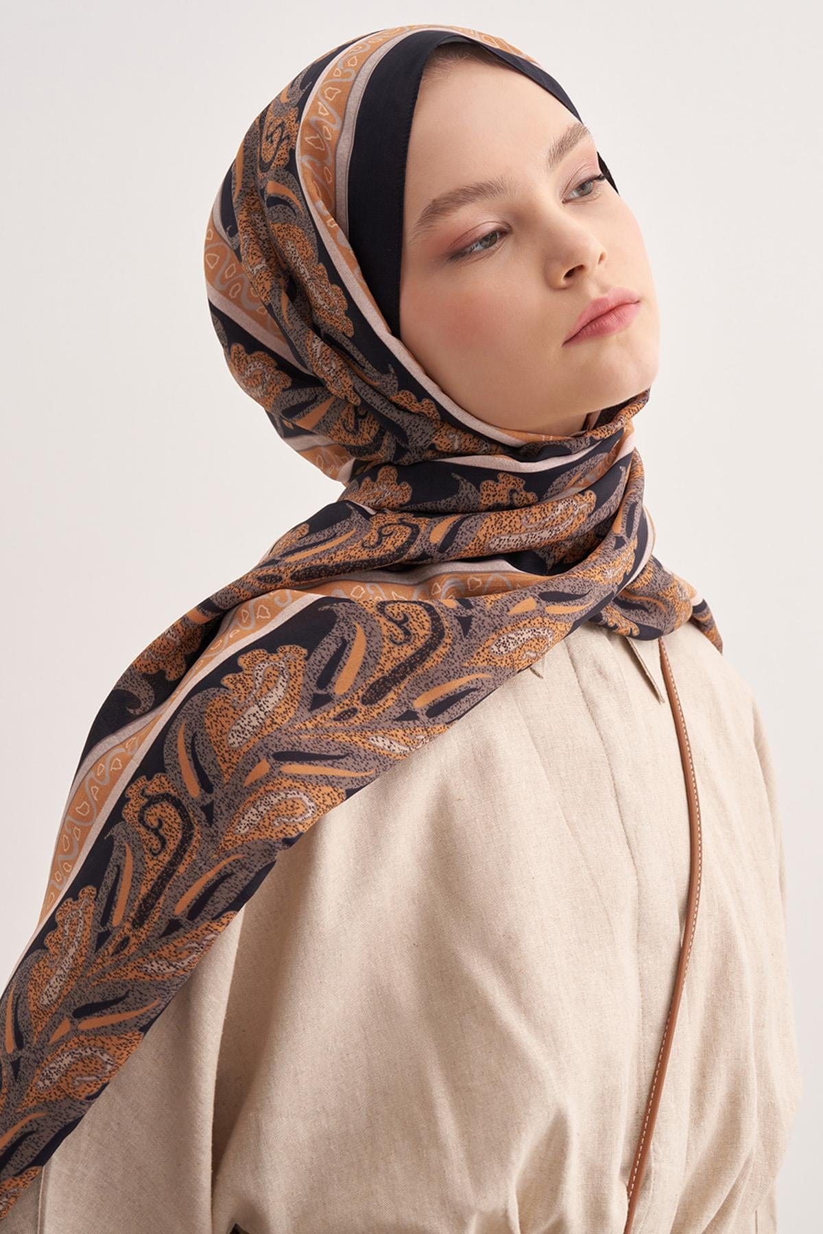 glow-vela-viscose-scarf-gold-2357.jpg