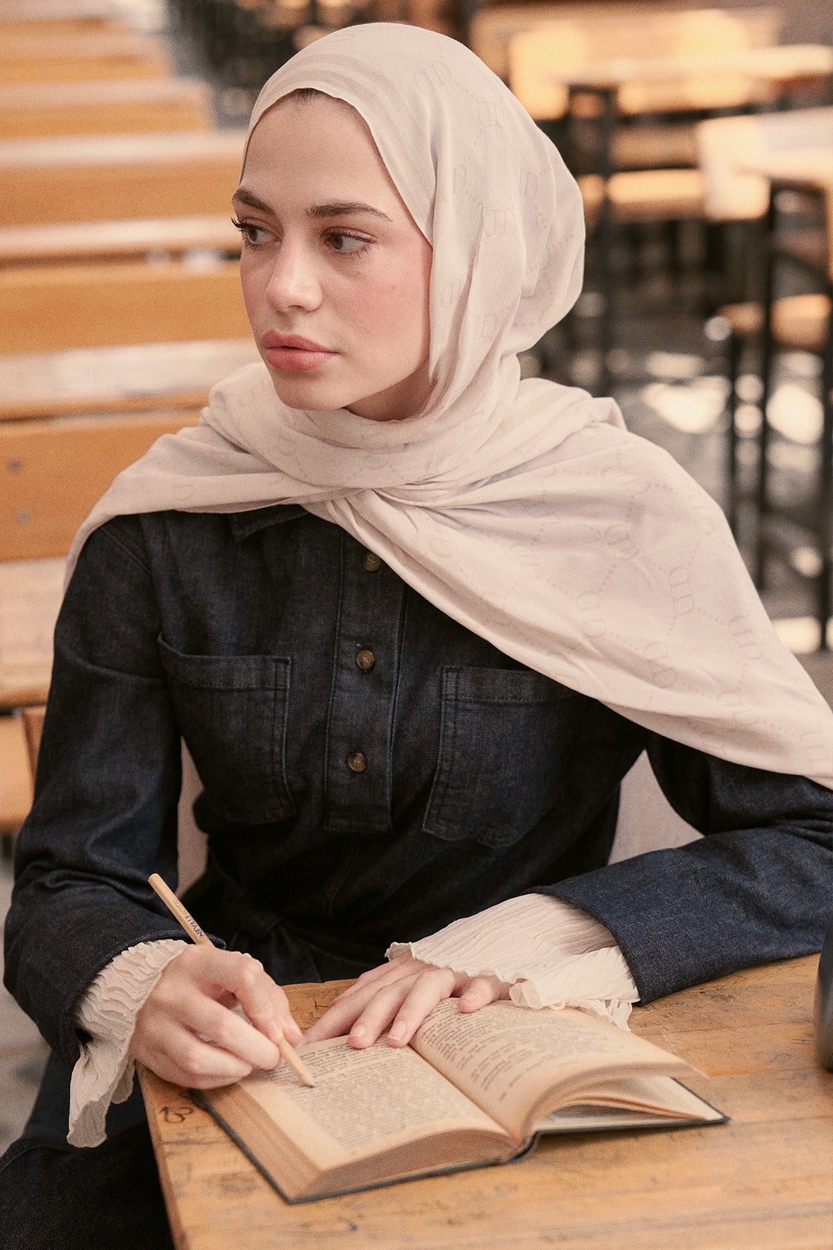 Grace Monogram Viscose Scarf Beige