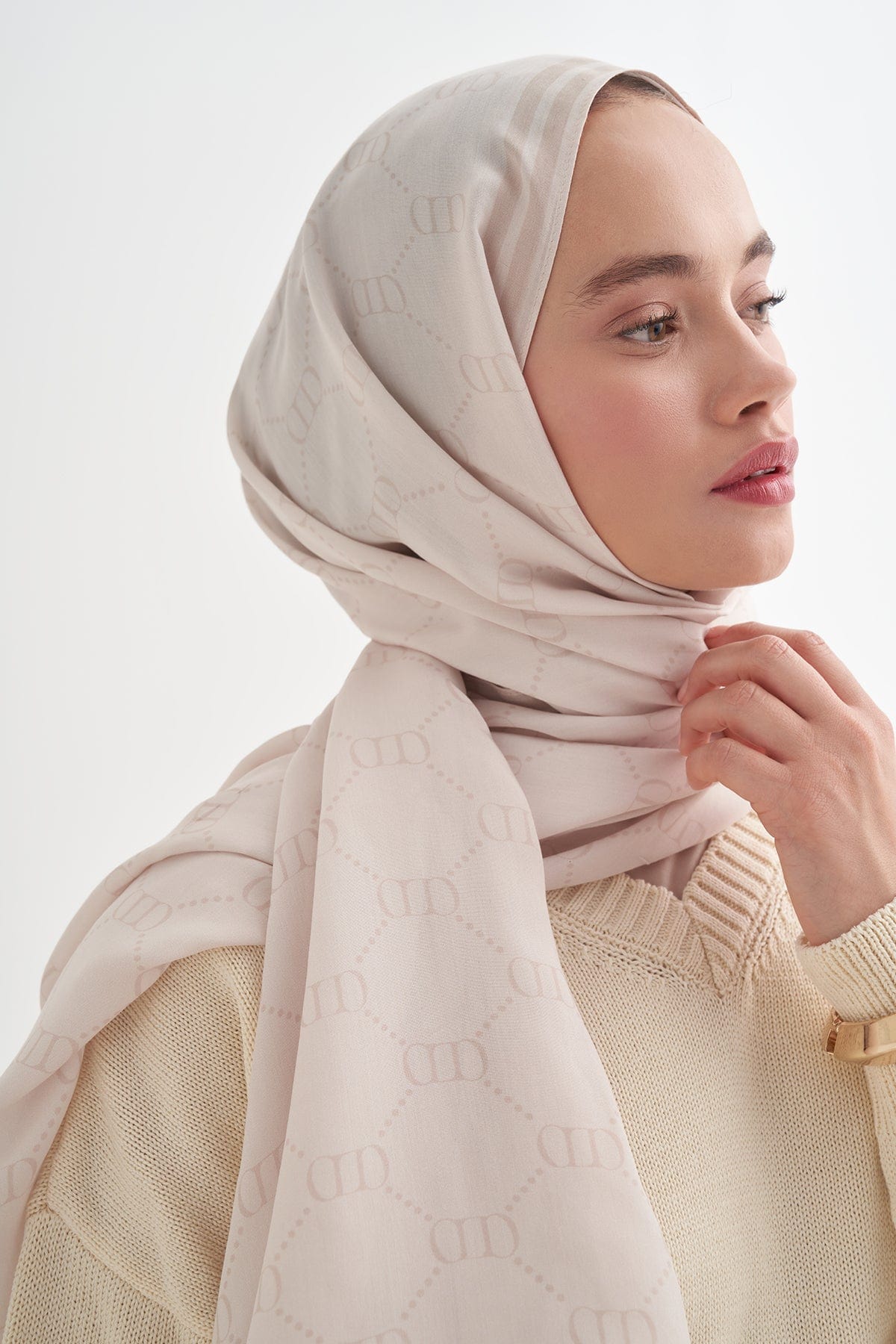 Grace Monogram Viscose Scarf Beige