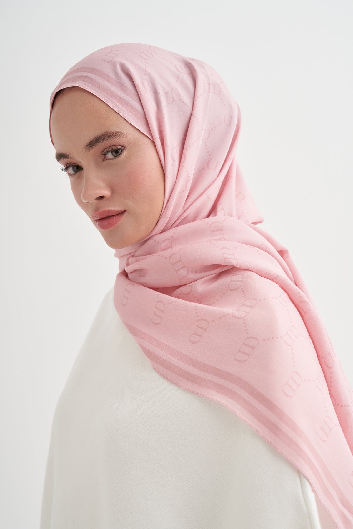 grace-monogram-viscose-scarf-candy-pink-3981.jpg