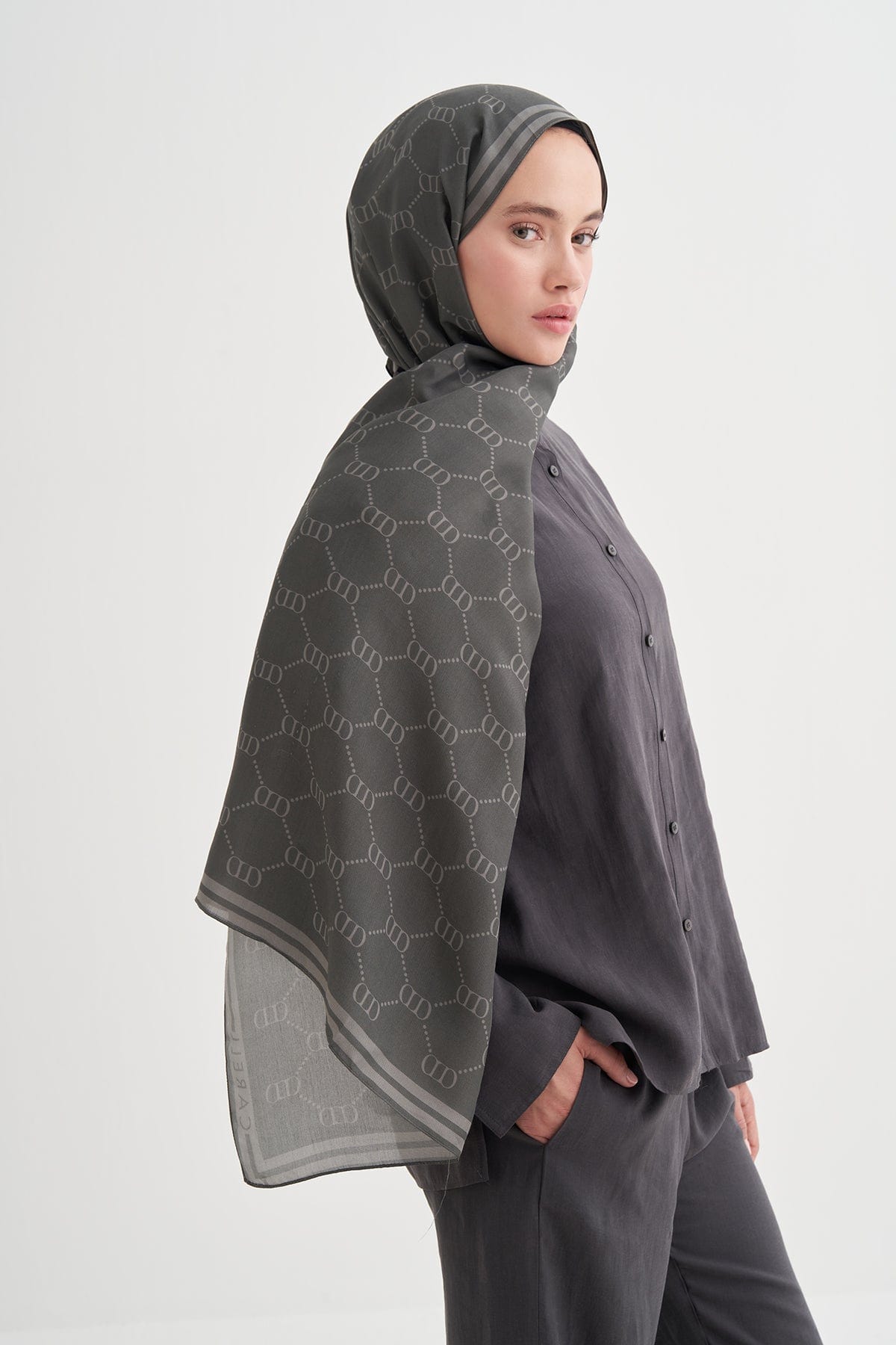 grace-monogram-viscose-scarf-dark-gray-3967.jpg