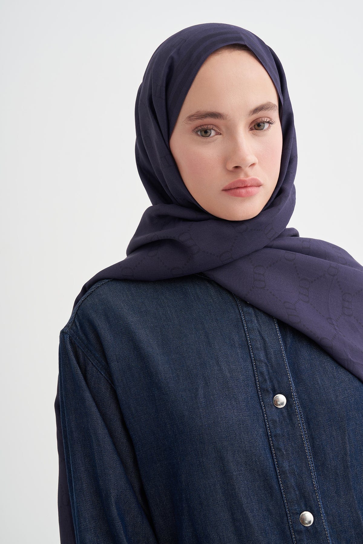 grace-monogram-viscose-scarf-purple-blue-3971.jpg